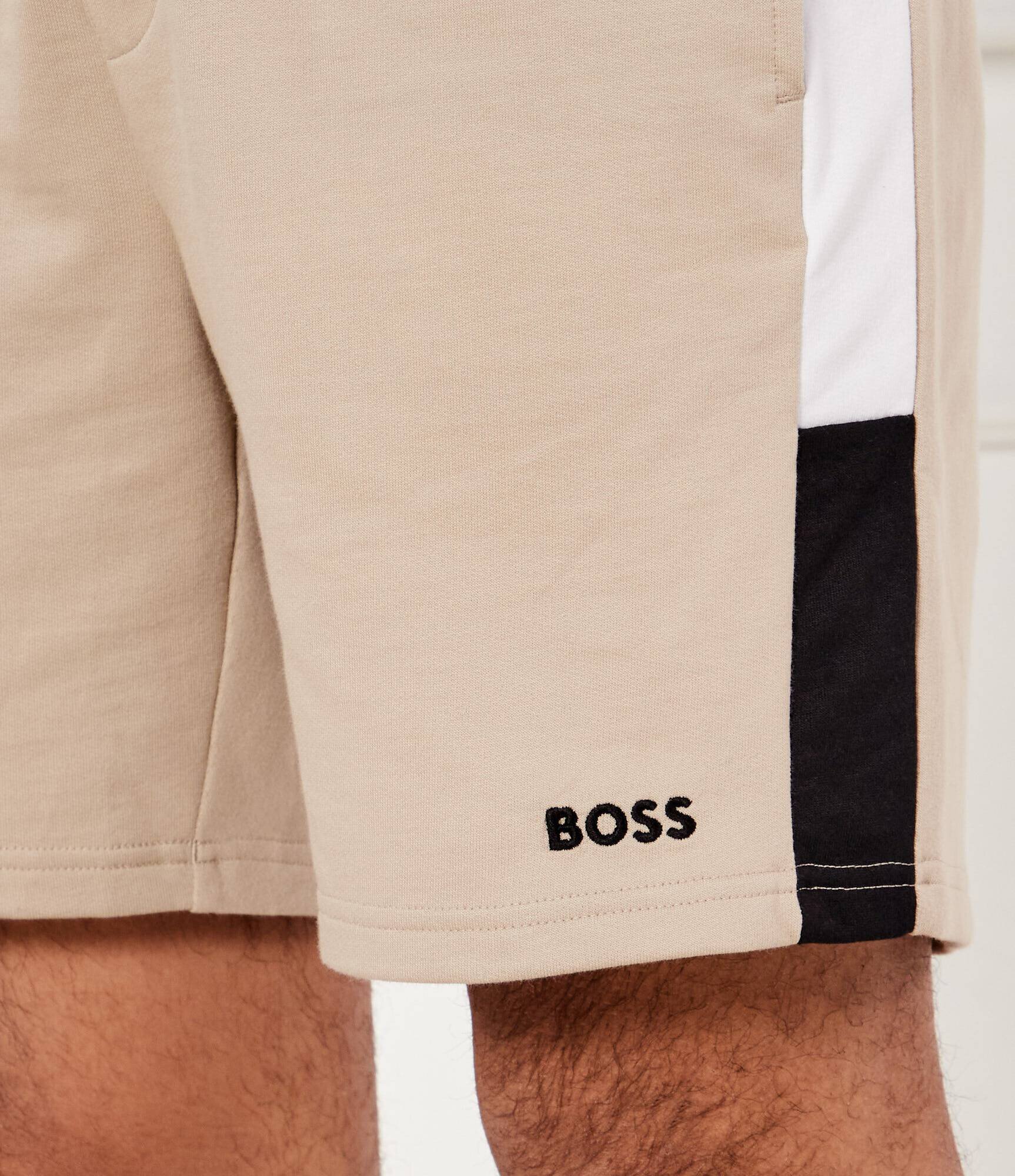 BOSS Black Pantaloni scurți Iconic | Regular Fit