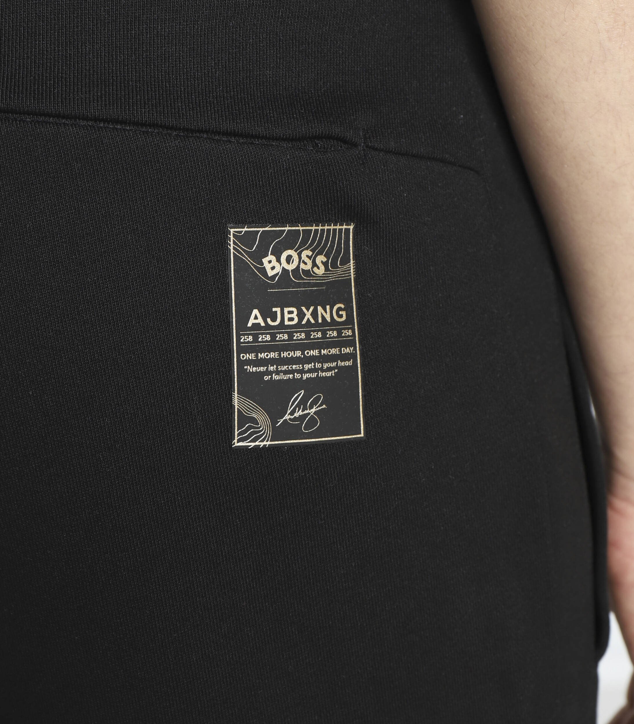 BOSS Green Pantaloni BOSS x AJBXNG | Regular Fit