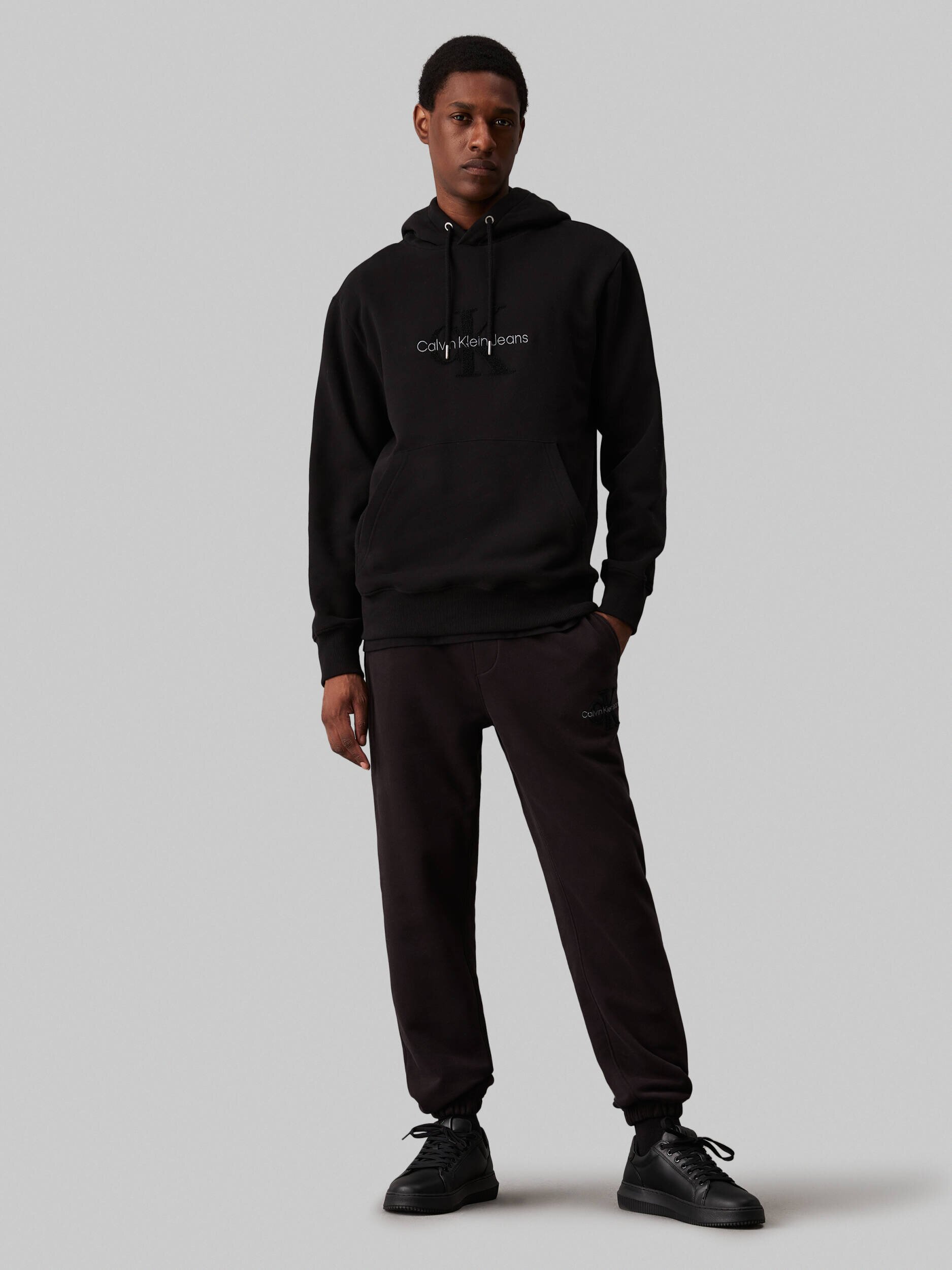 Calvin Klein Jeans Pantaloni de trening CHENILLE | Regular Fit