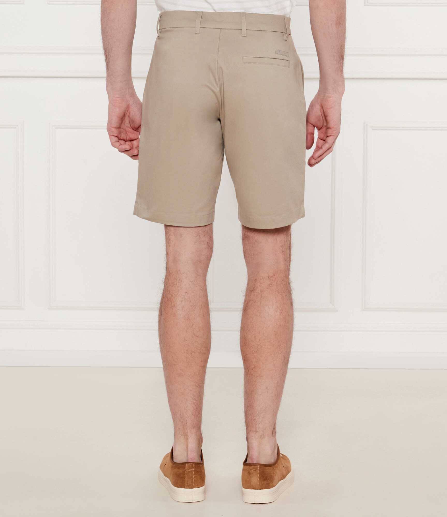 Calvin Klein Pantaloni scurți chino SATEEN | Slim Fit | stretch