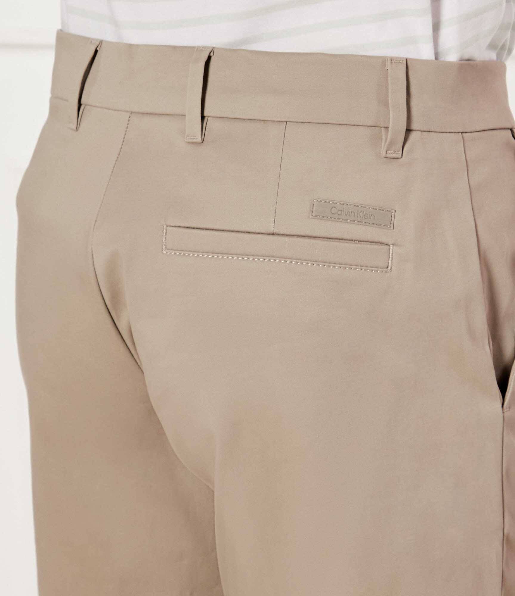 Calvin Klein Pantaloni scurți chino SATEEN | Slim Fit | stretch