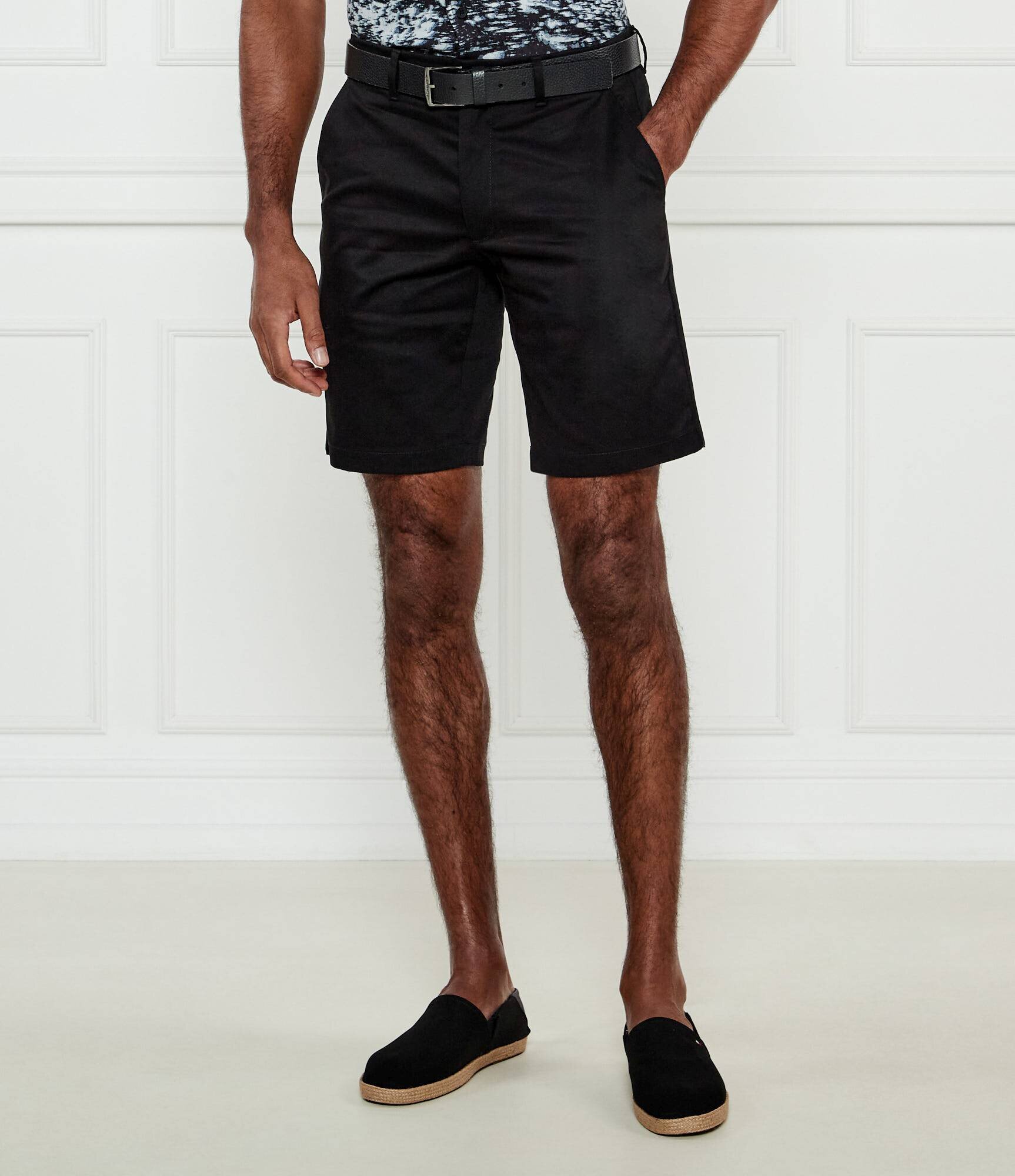 Calvin Klein Pantaloni scurți chino SATEEN | Slim Fit | stretch