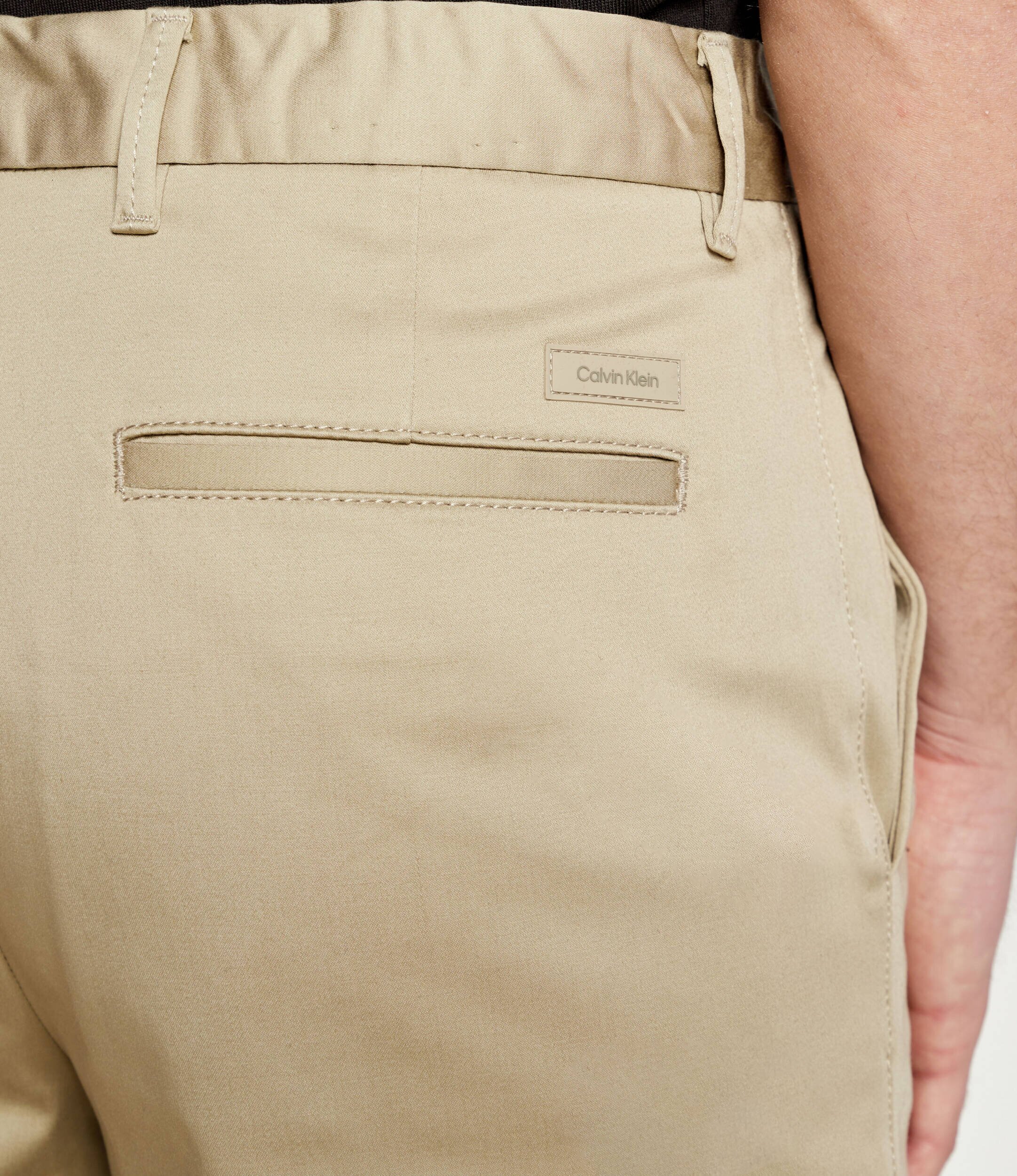 Calvin Klein Pantaloni scurți chino | Straight fit