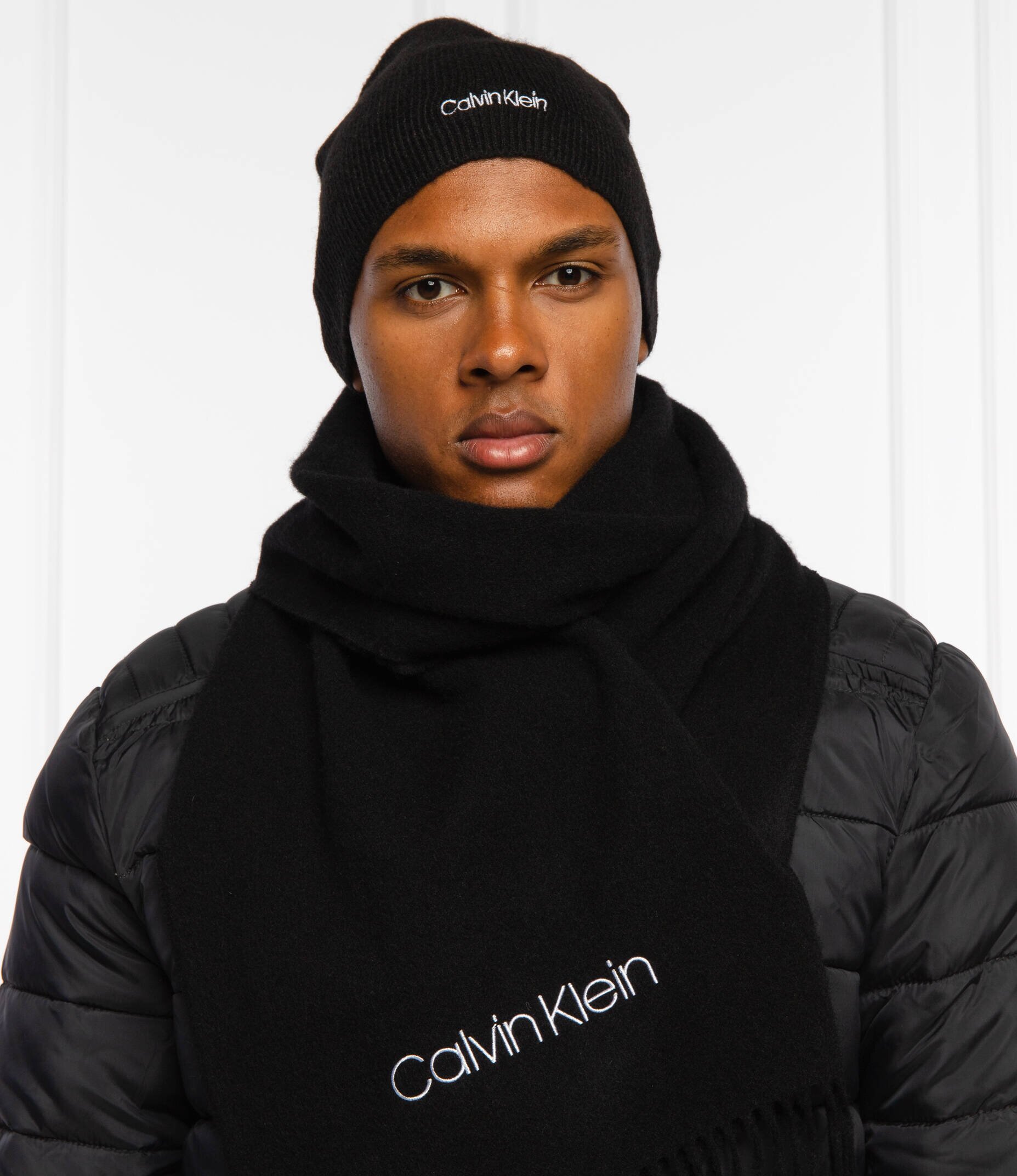 Calvin Klein Șal + căciulă cu adaos de lână