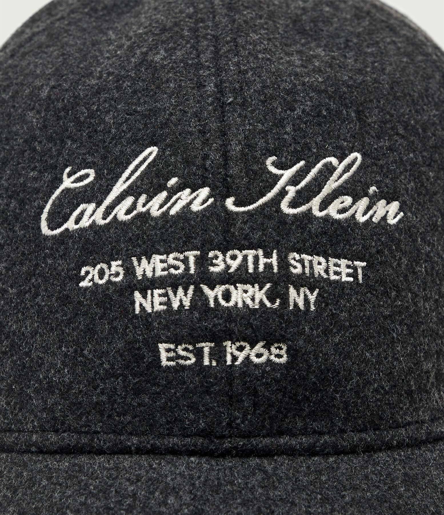 Calvin Klein Șapcă baseball Seasonal Graphic