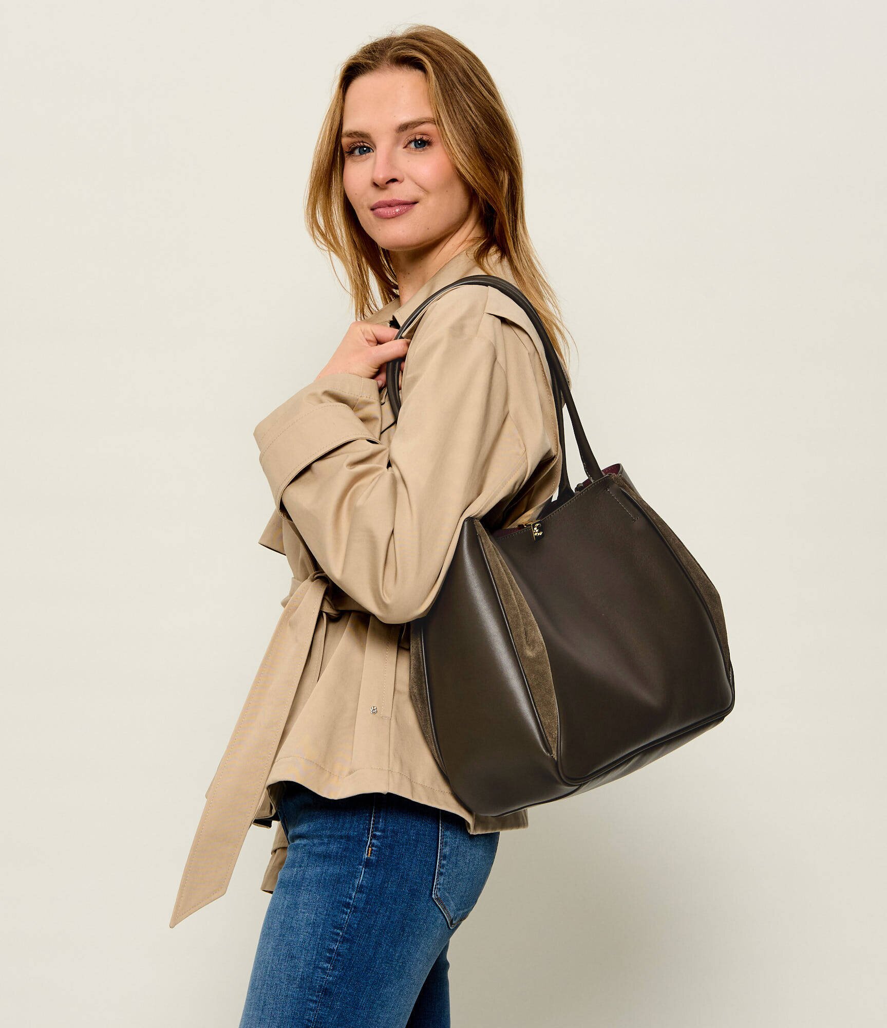 COCCINELLE De piele geantă shopper Pansy | piele întoarsă