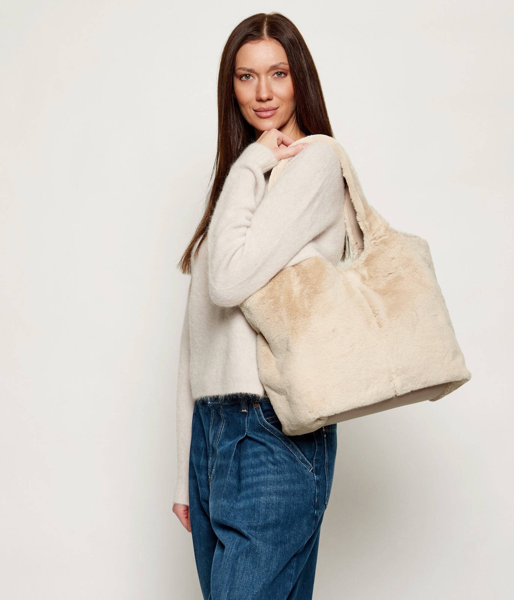 COCCINELLE Geantă shopper C-Easy | shearling cu adaos de piele