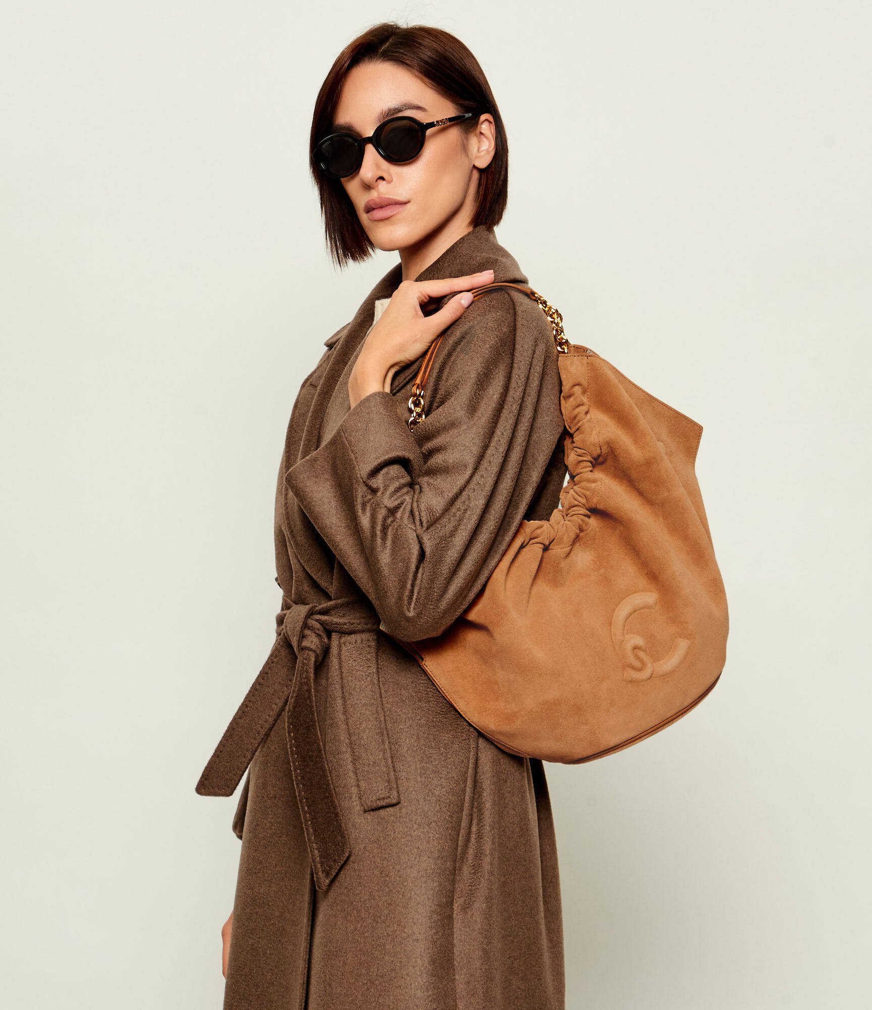 COCCINELLE Geantă shopper Smash | piele întoarsă