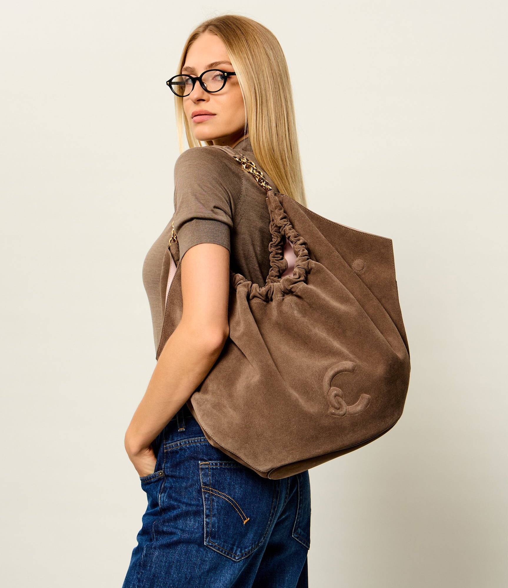 COCCINELLE Geantă shopper Smash | piele întoarsă