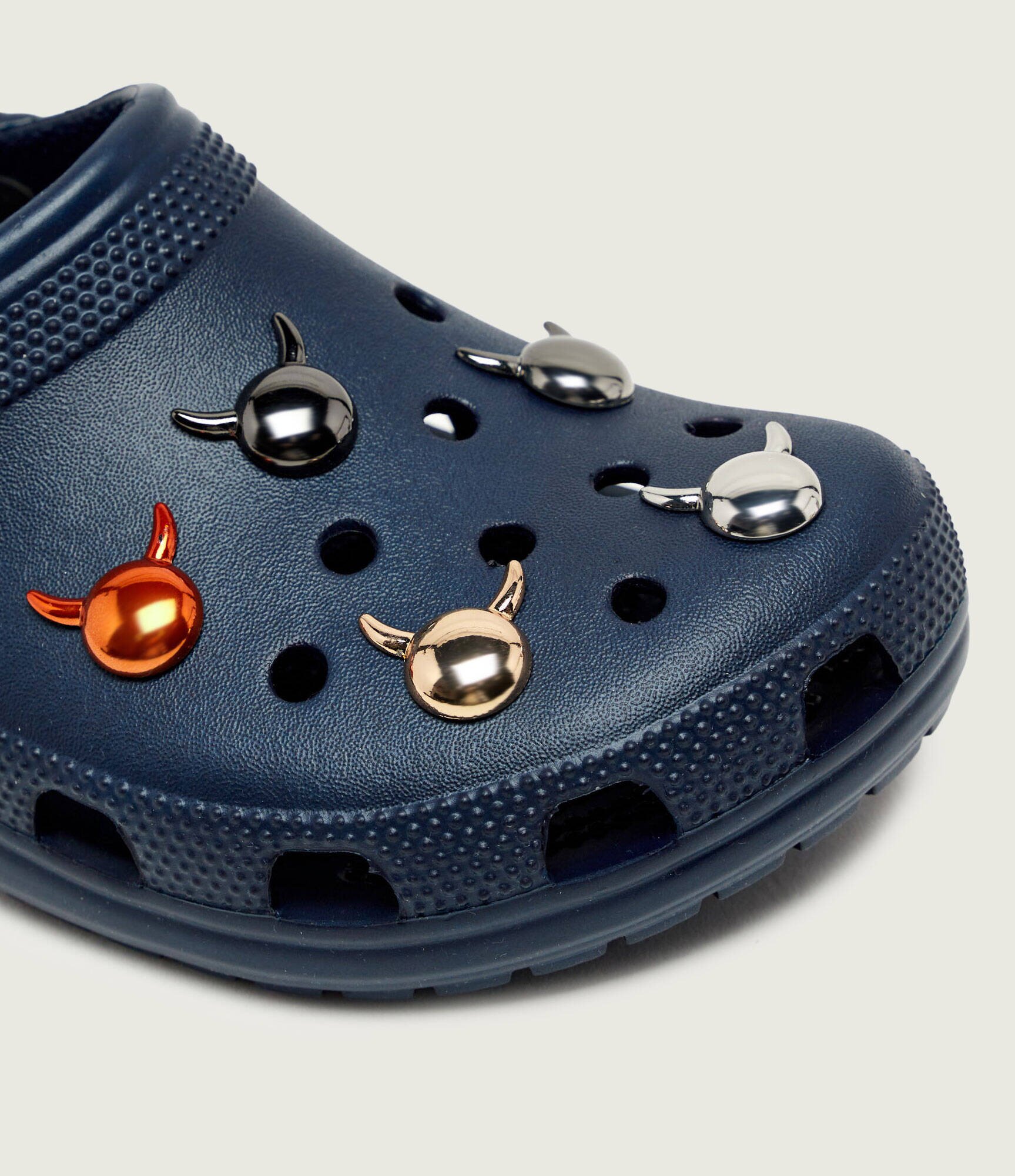 Crocs Insigne Shiny Horned
