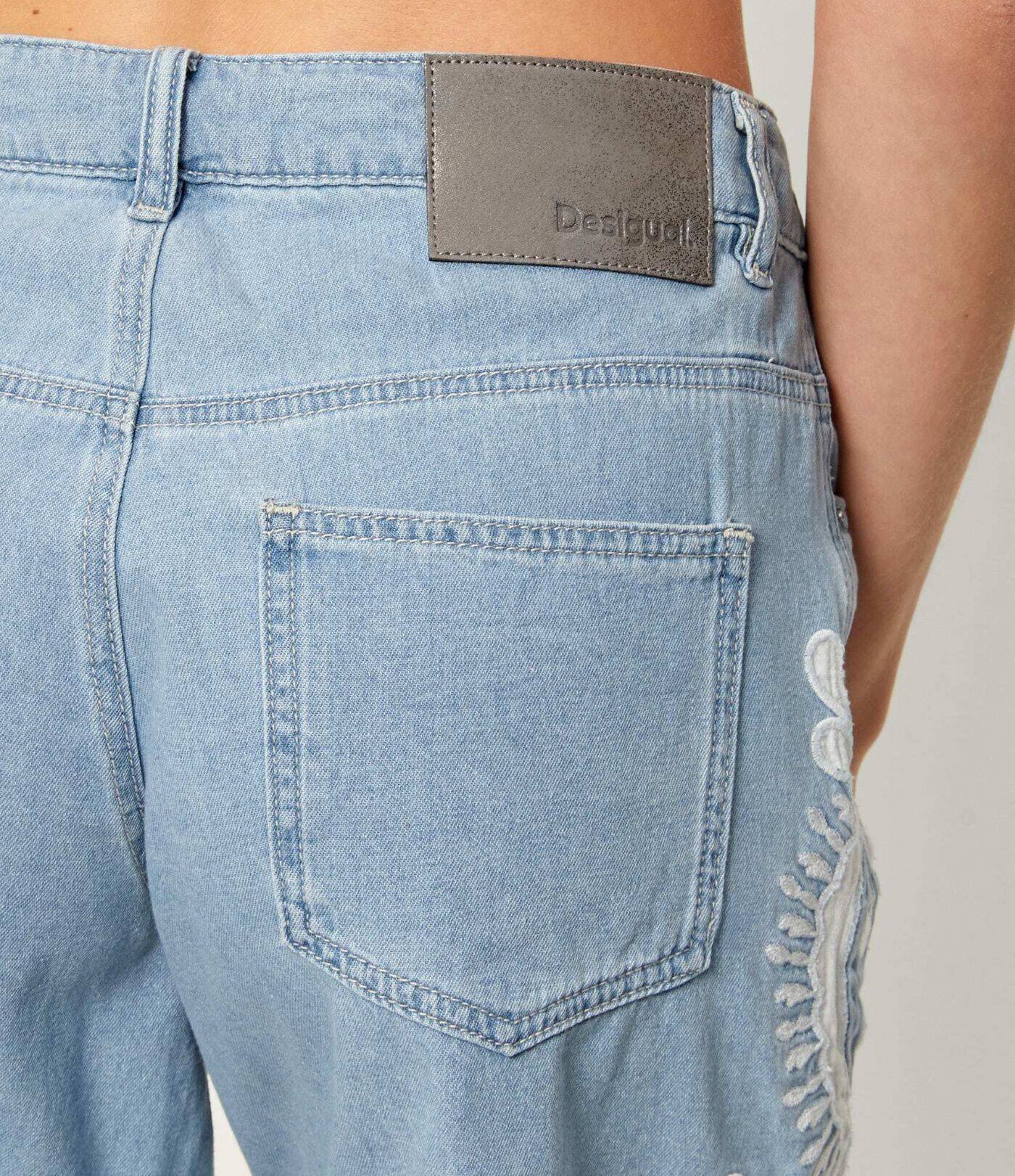Desigual De blugi pantaloni scurți WAKANDA | regular fit