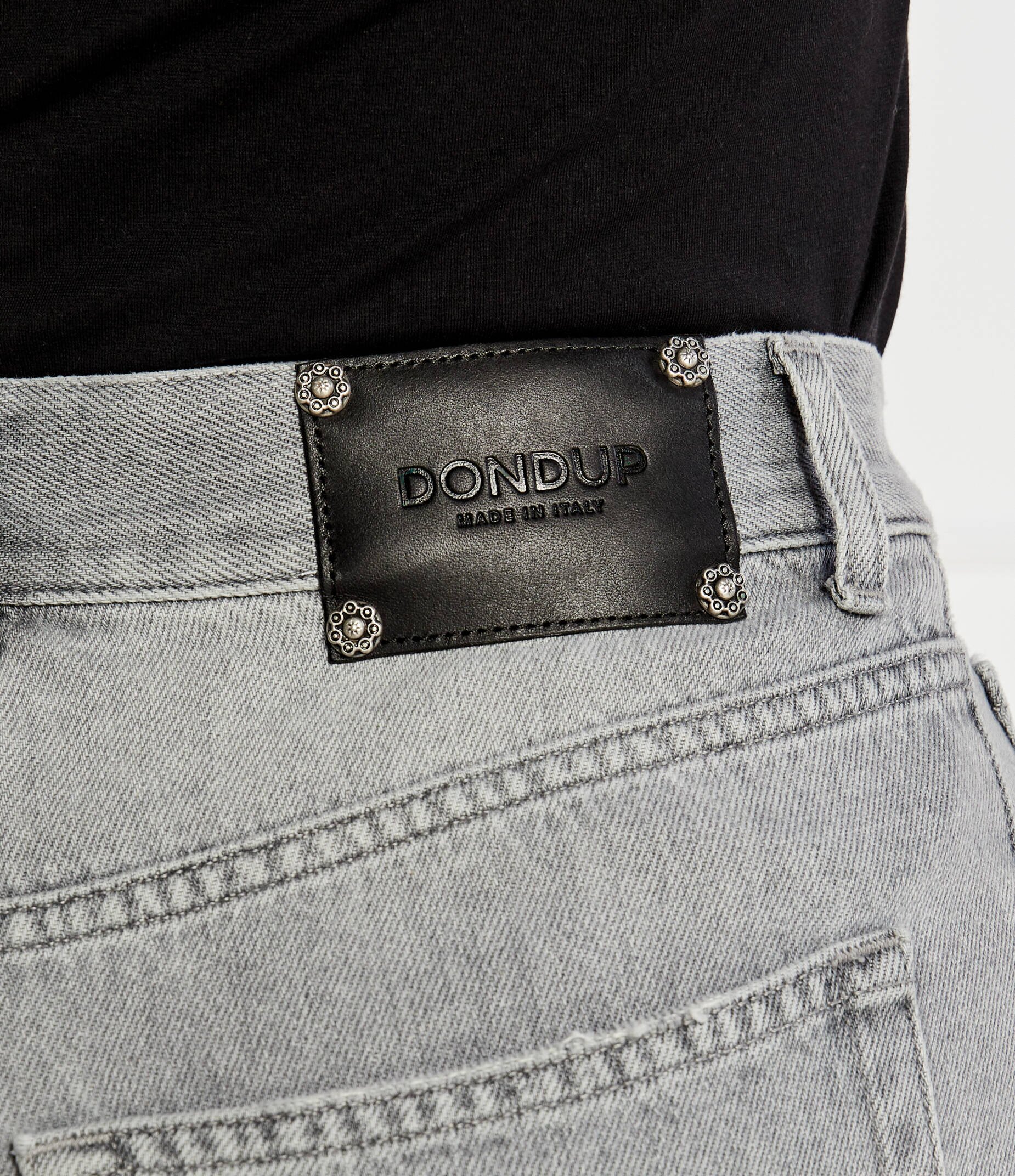 DONDUP - made in Italy De blugi pantaloni scurți | Slim Fit