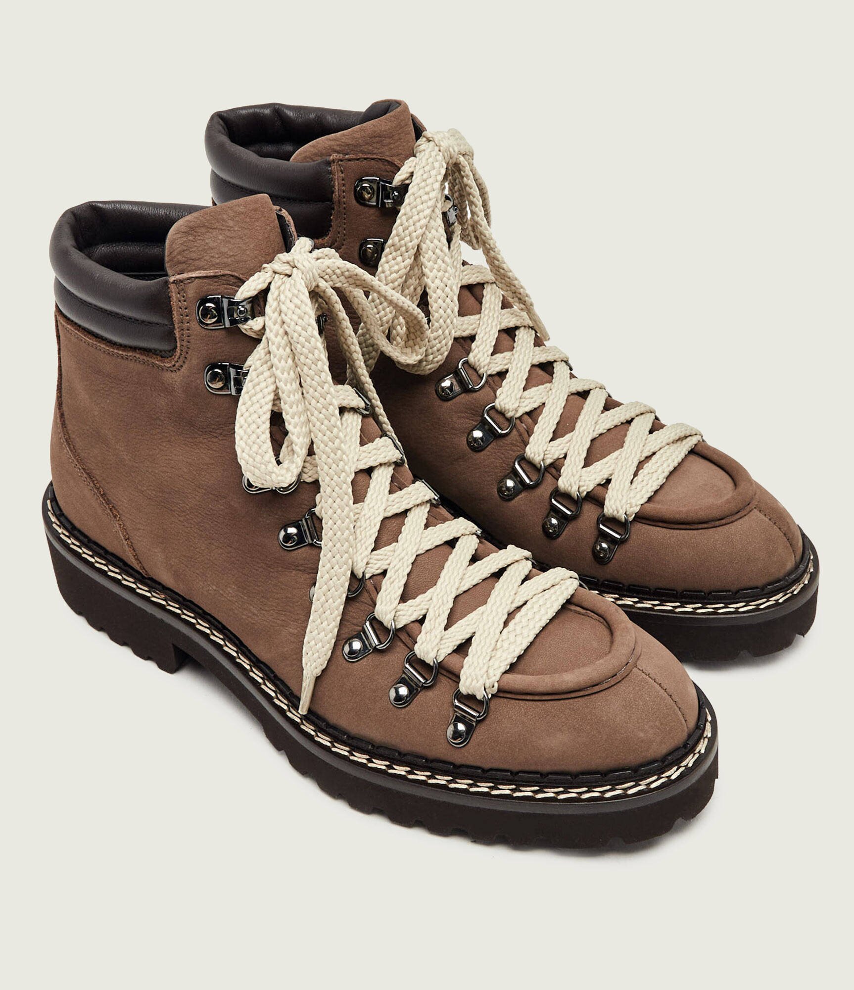 Doucal's De piele insulete
