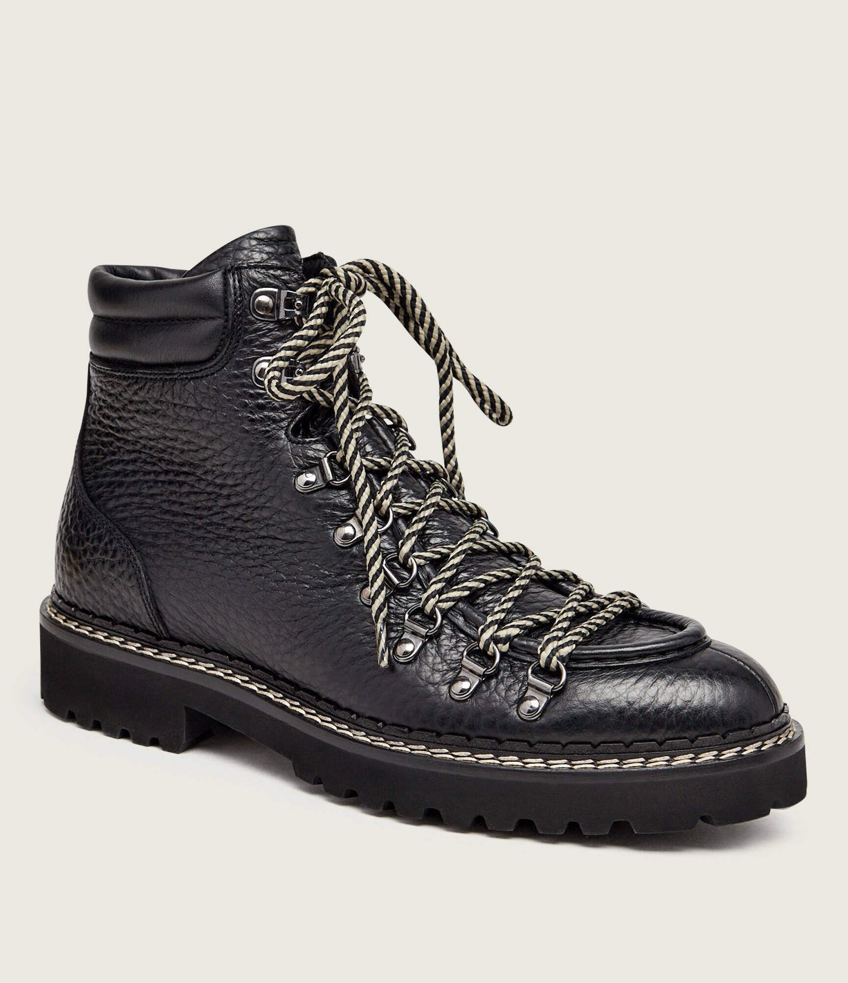 Doucal's De piele insulete Ateca