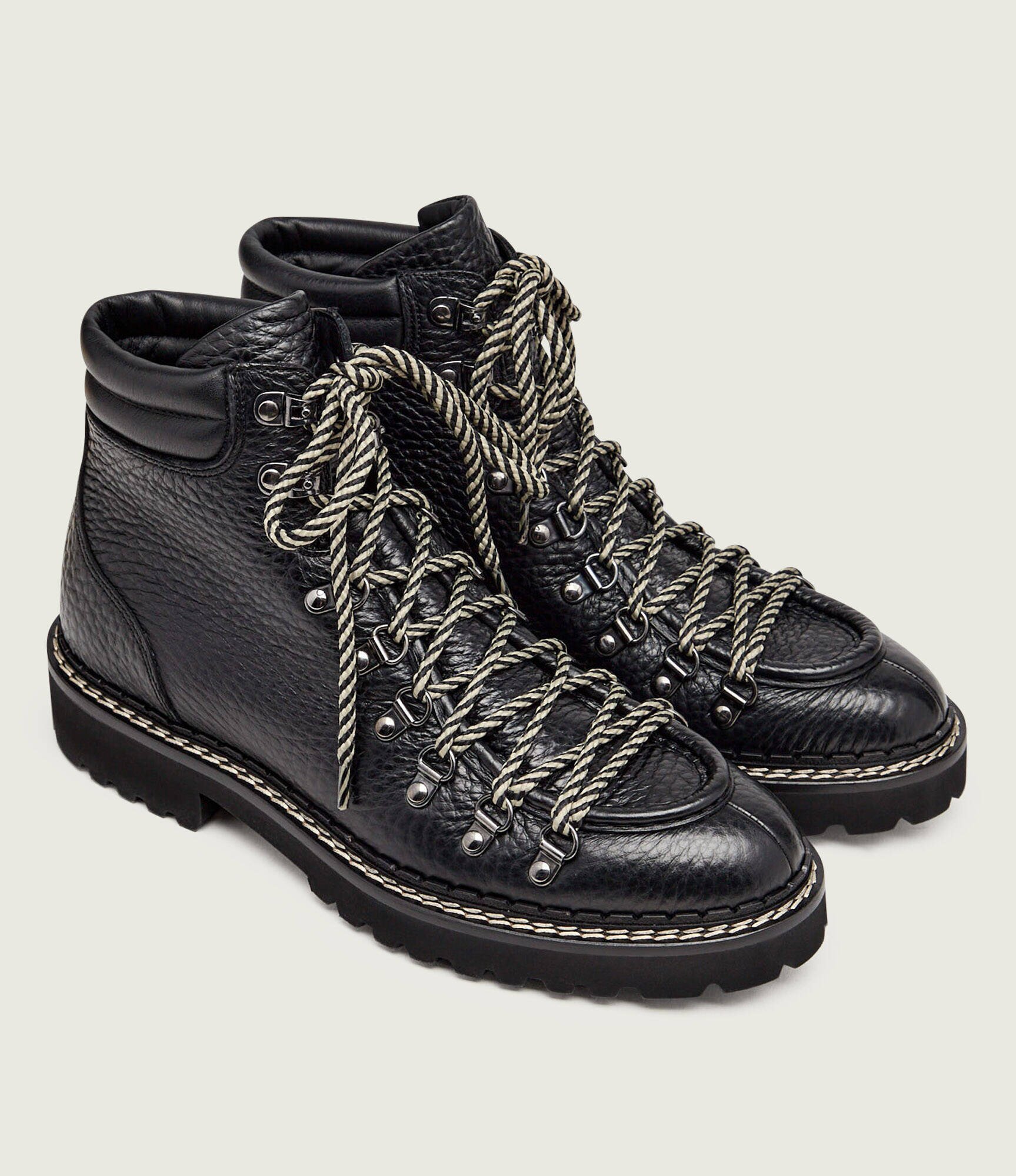 Doucal's De piele insulete Ateca