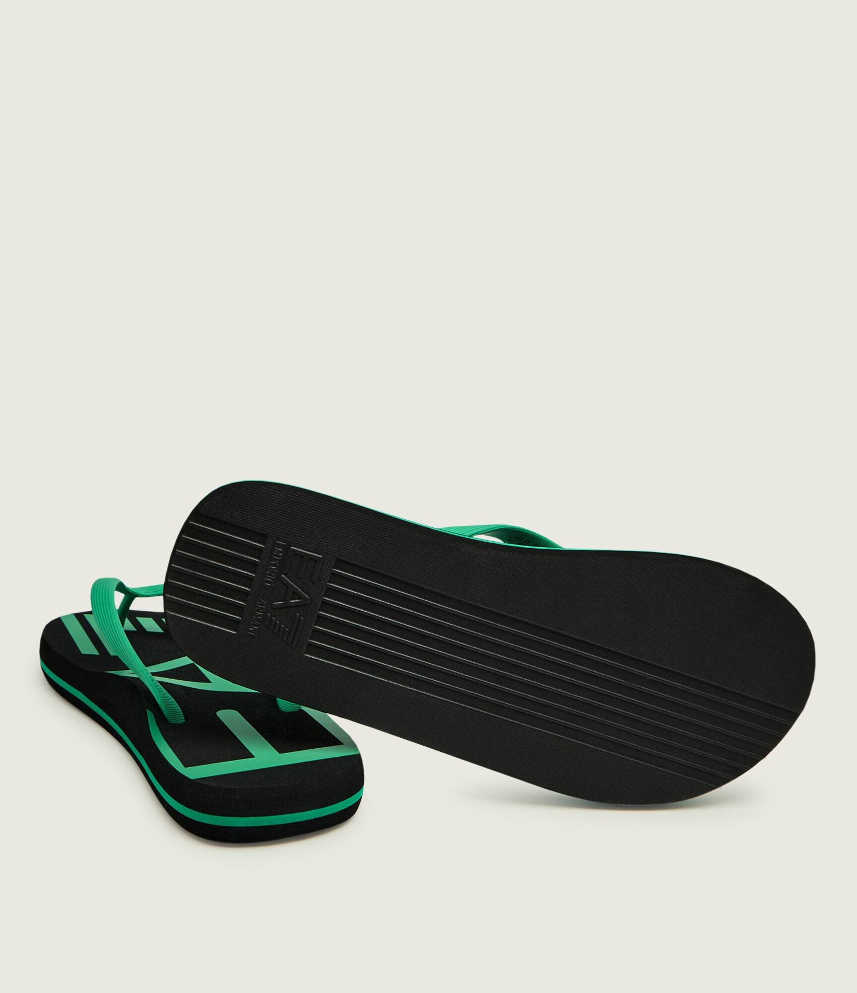 EA7 Flip flops