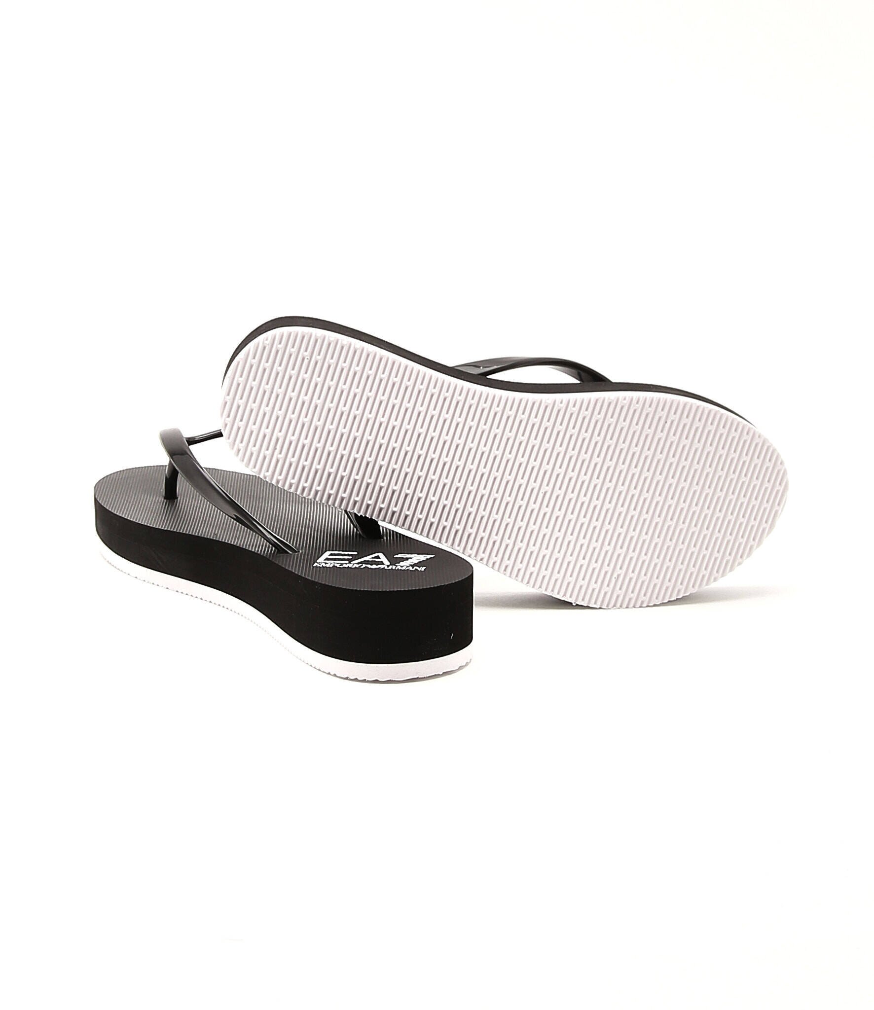 EA7 Flip flops
