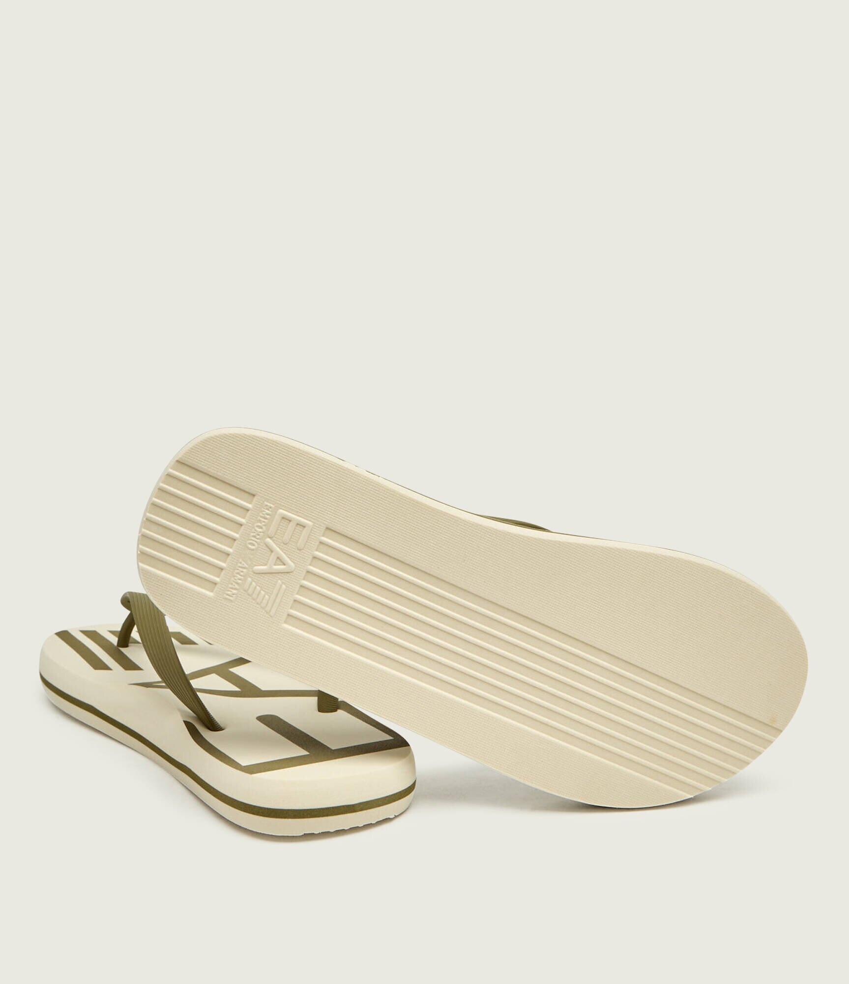 EA7 Flip flops