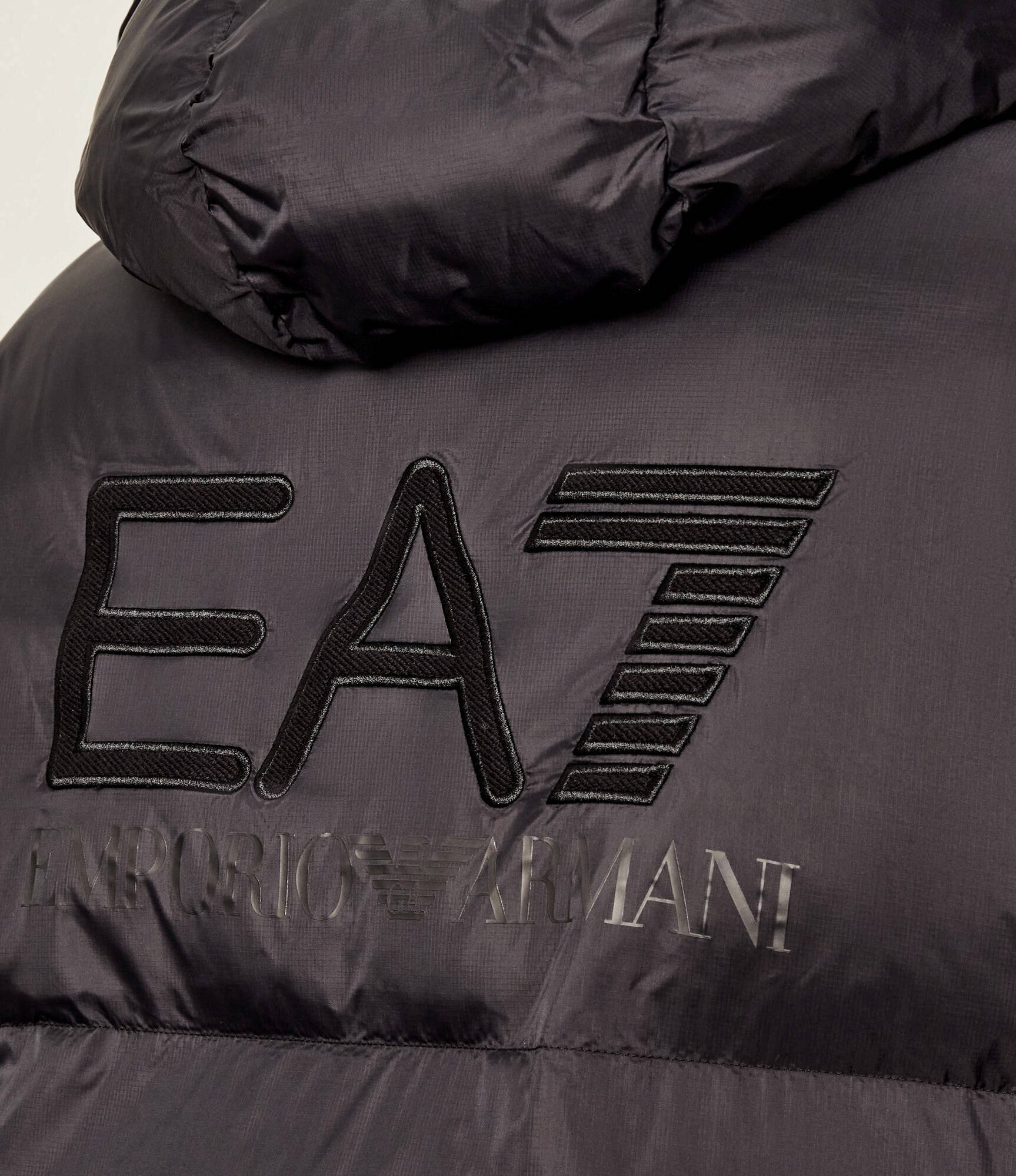 EA7 Palton