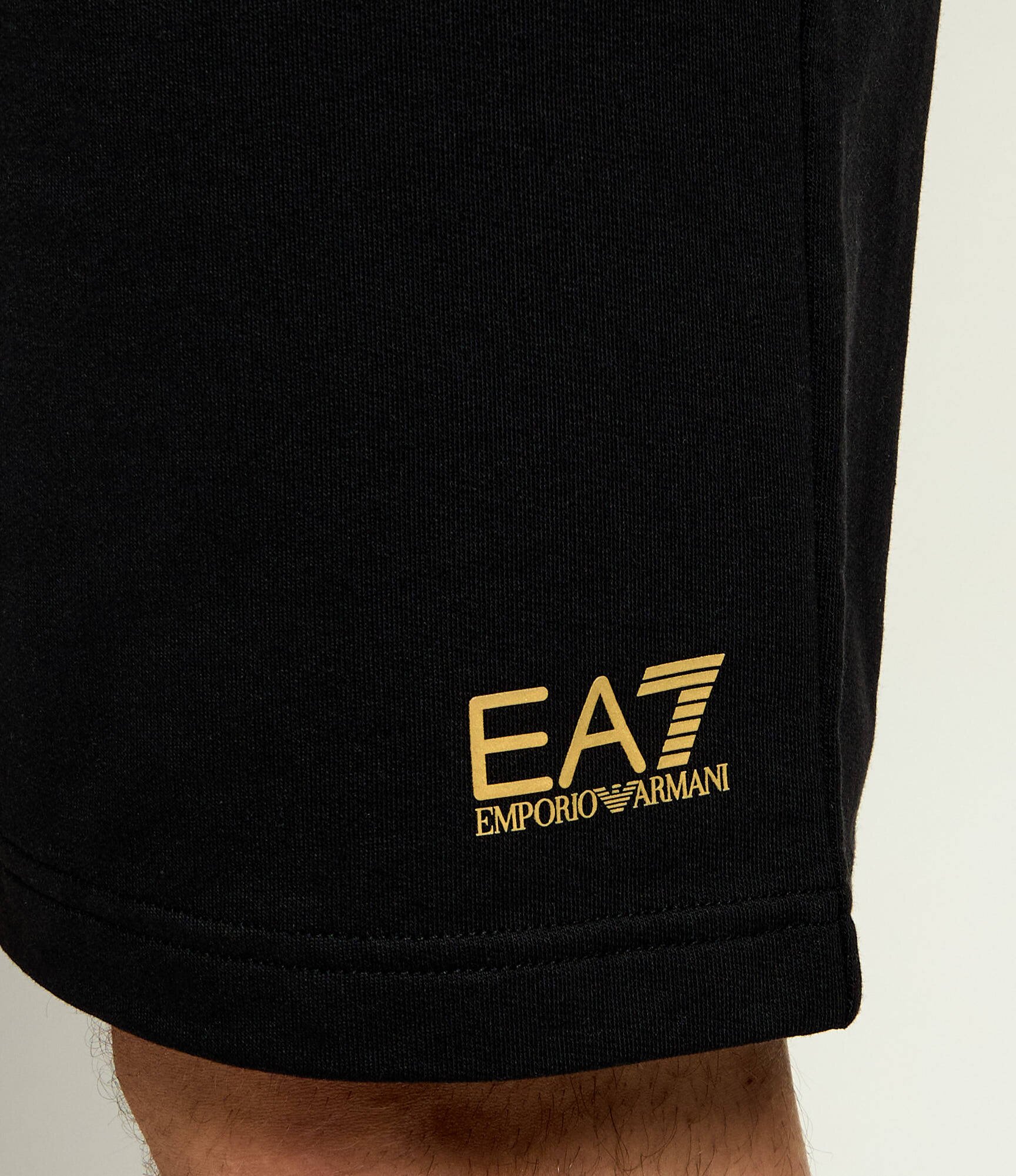 EA7 Pantaloni scurți | Regular Fit
