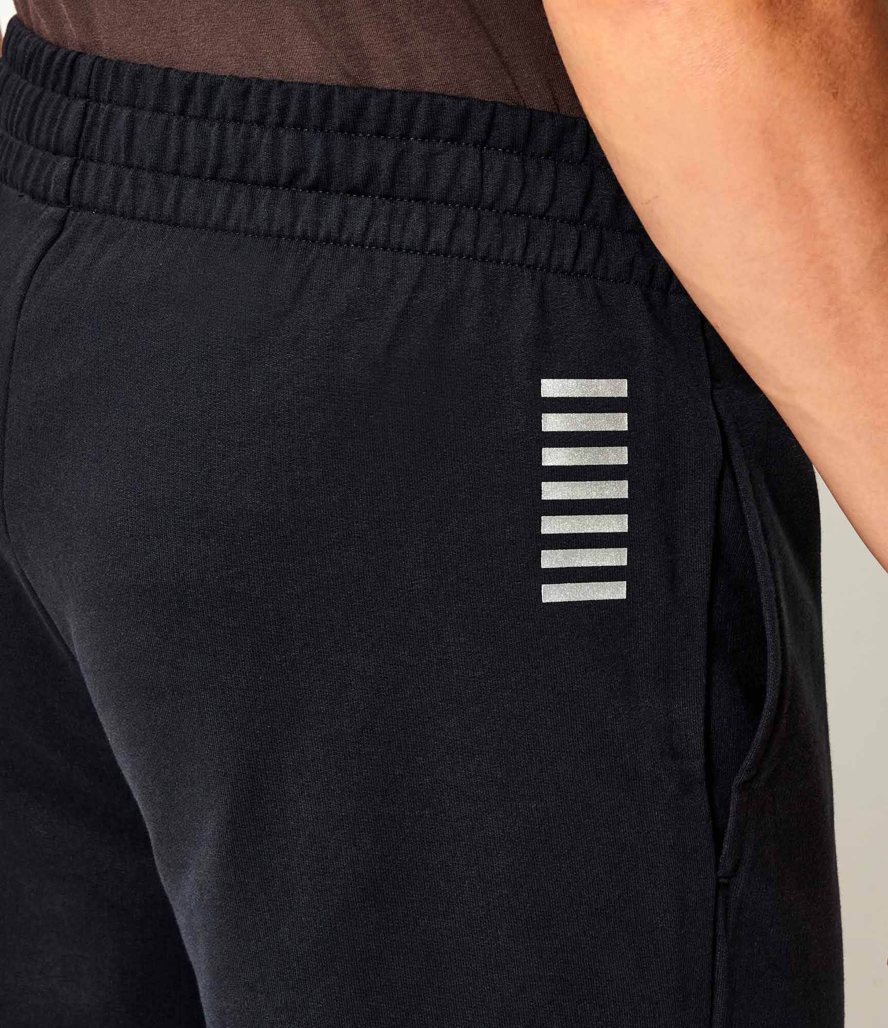 EA7 Pantaloni scurți | Regular Fit