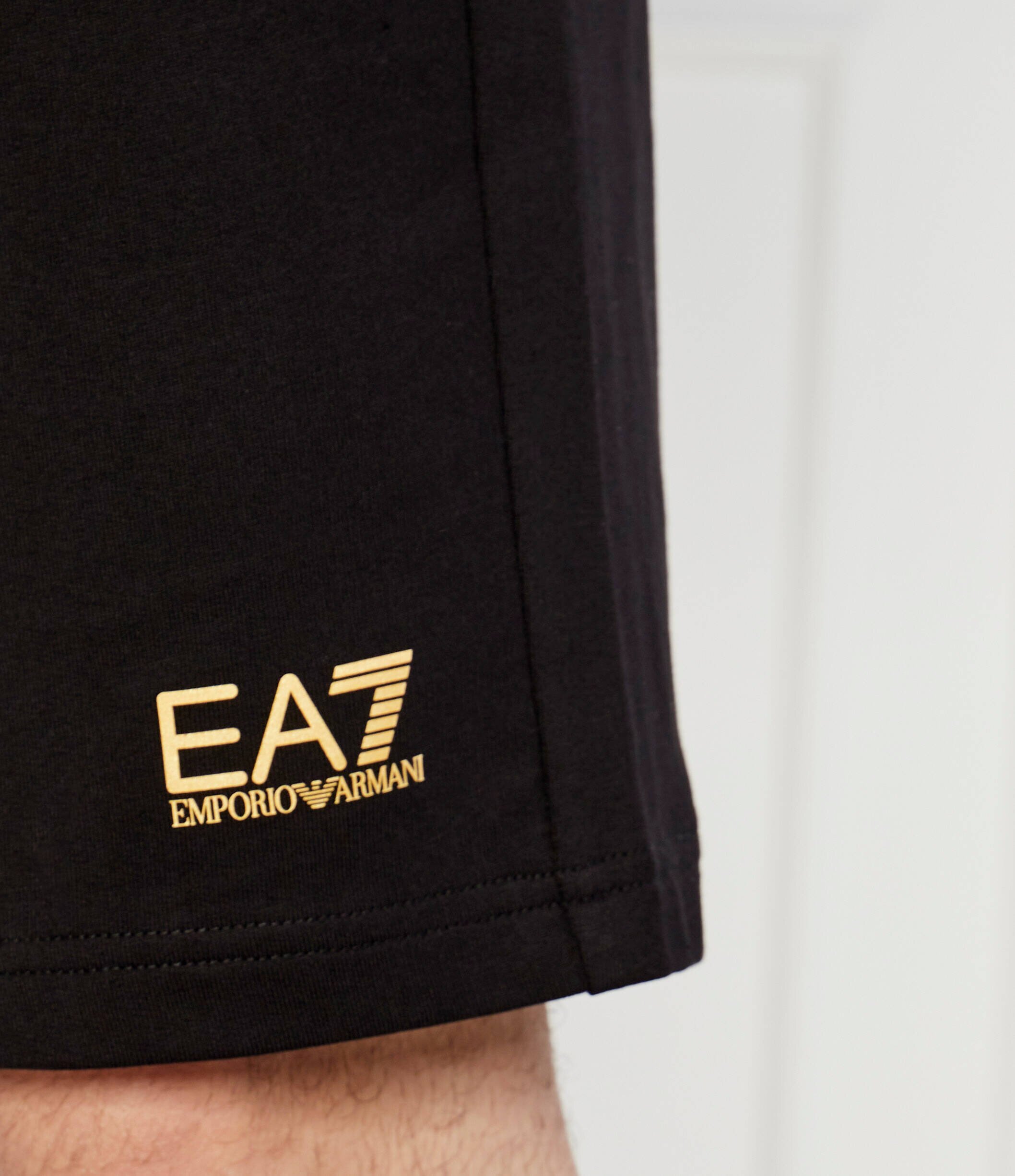 EA7 Pantaloni scurți | Regular Fit