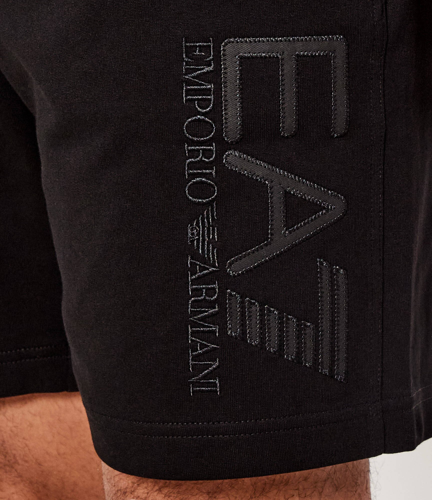 EA7 Pantaloni scurți | Regular Fit
