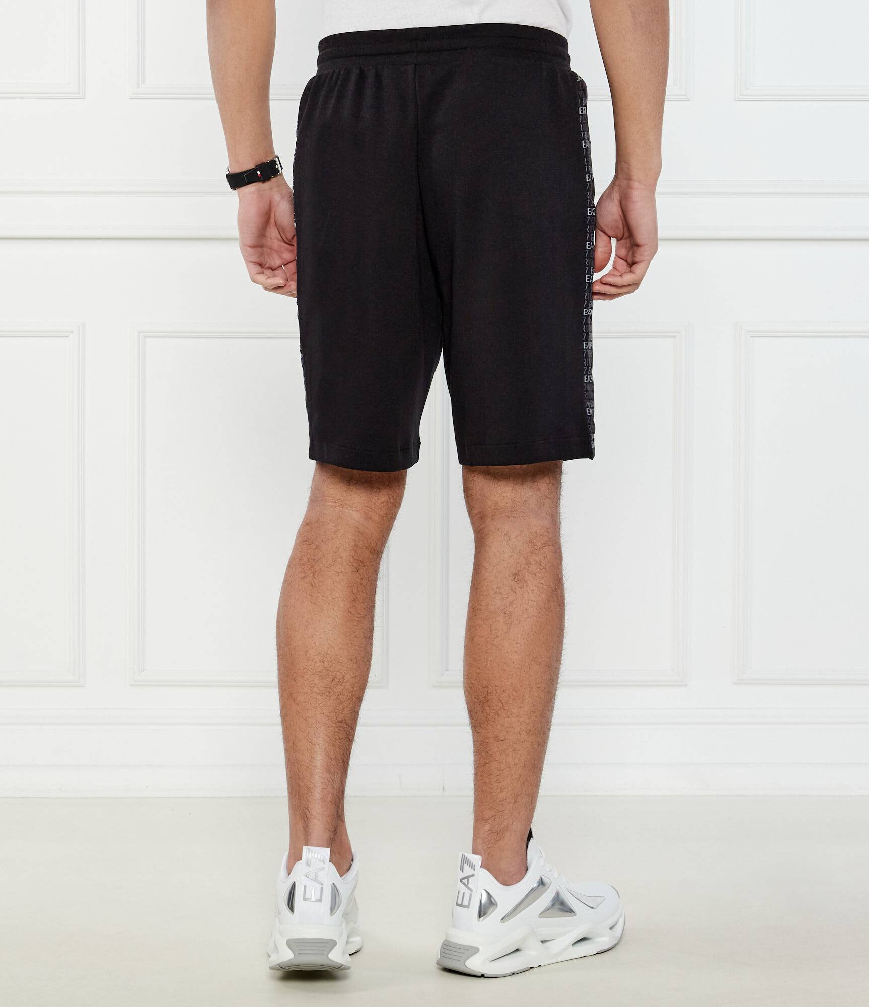 EA7 Pantaloni scurți | Regular Fit