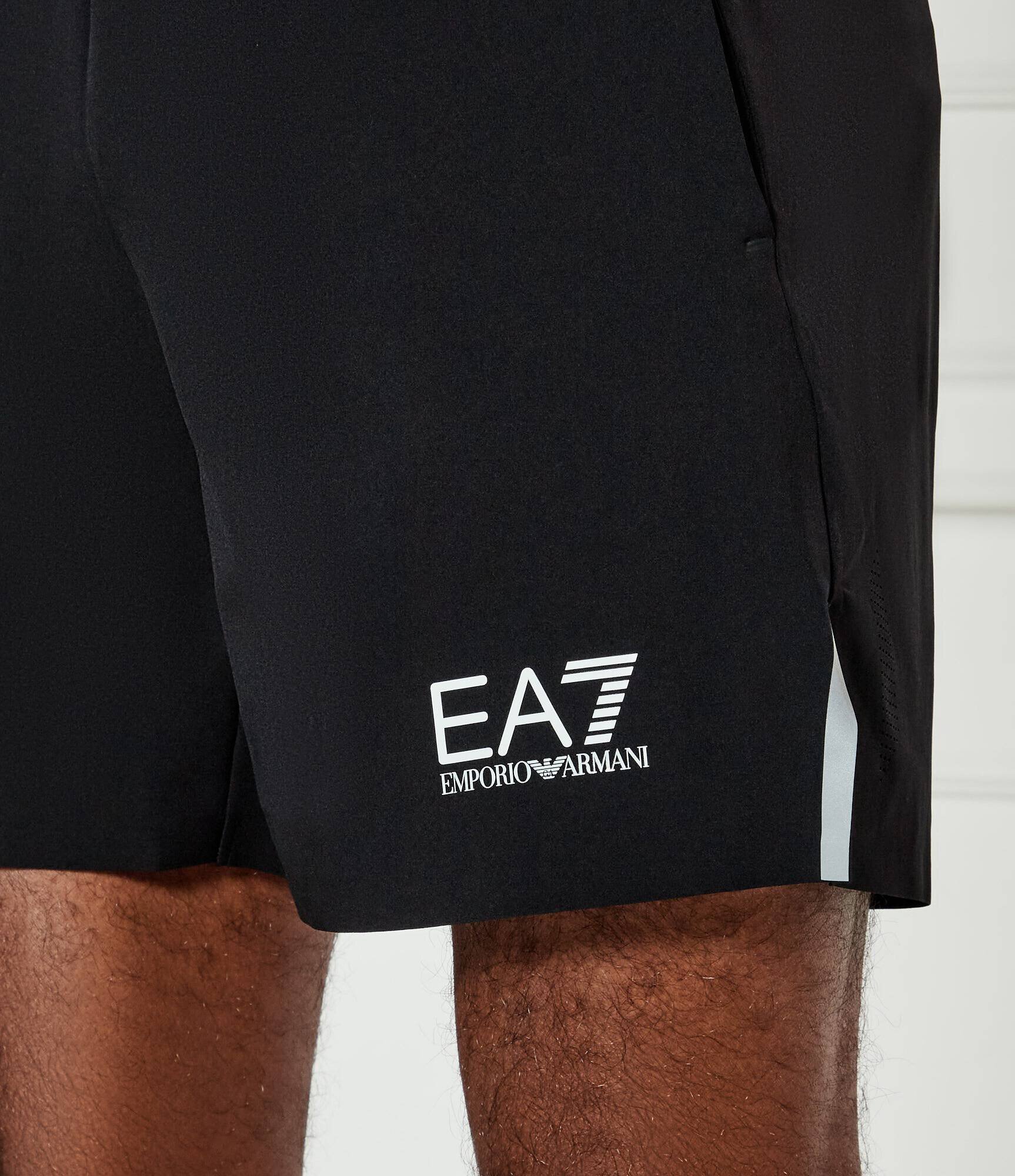 EA7 Pantaloni scurți | Regular Fit