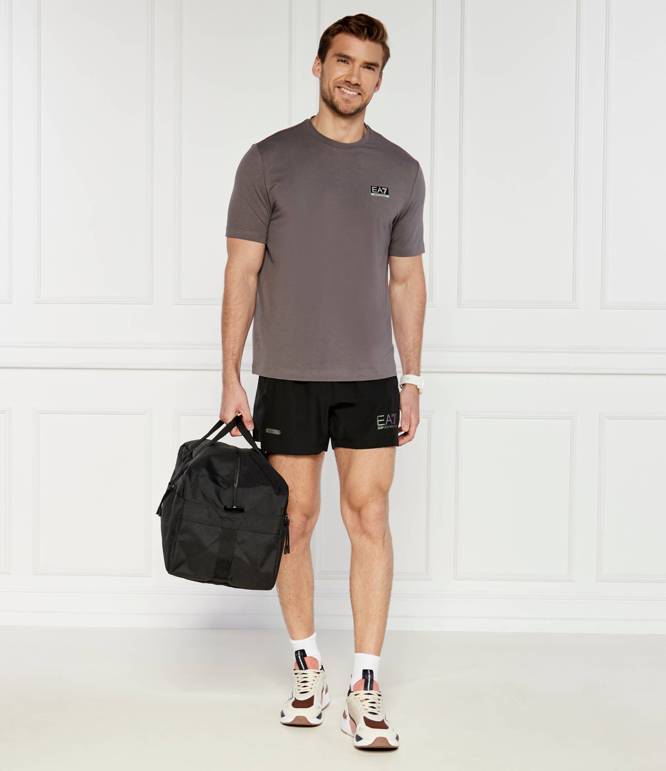 EA7 Pantaloni scurți | Regular Fit
