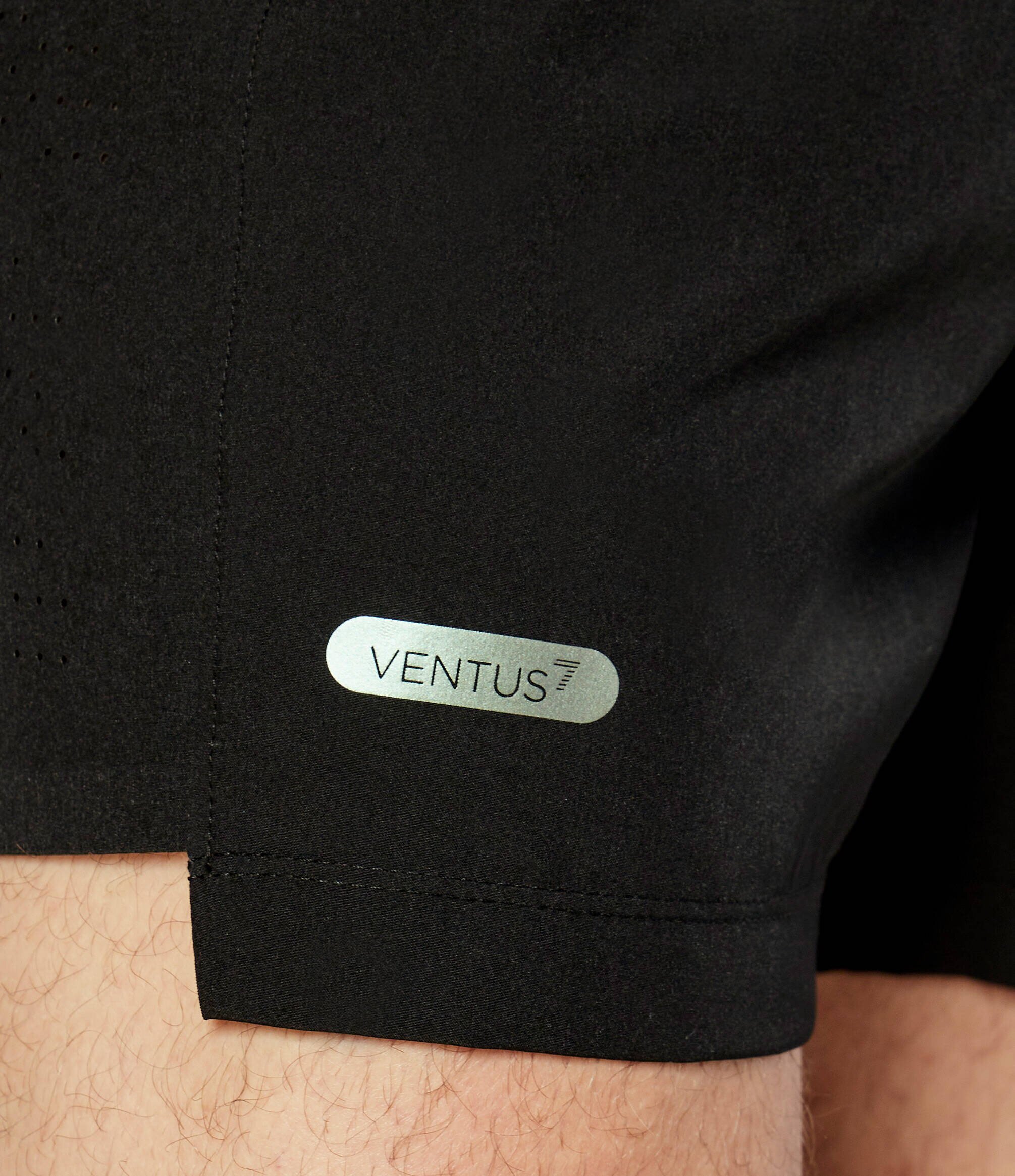 EA7 Pantaloni scurți | Regular Fit