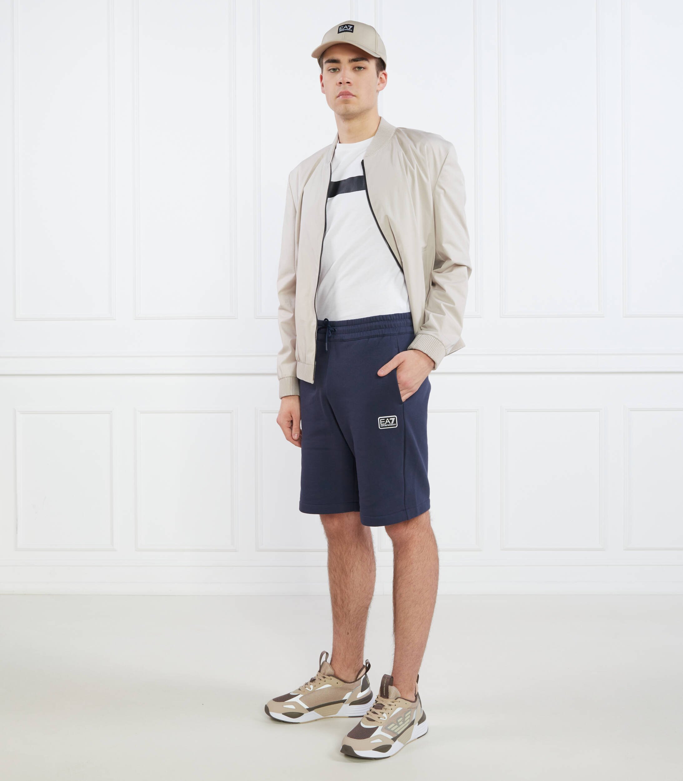 EA7 Pantaloni scurți | Regular Fit