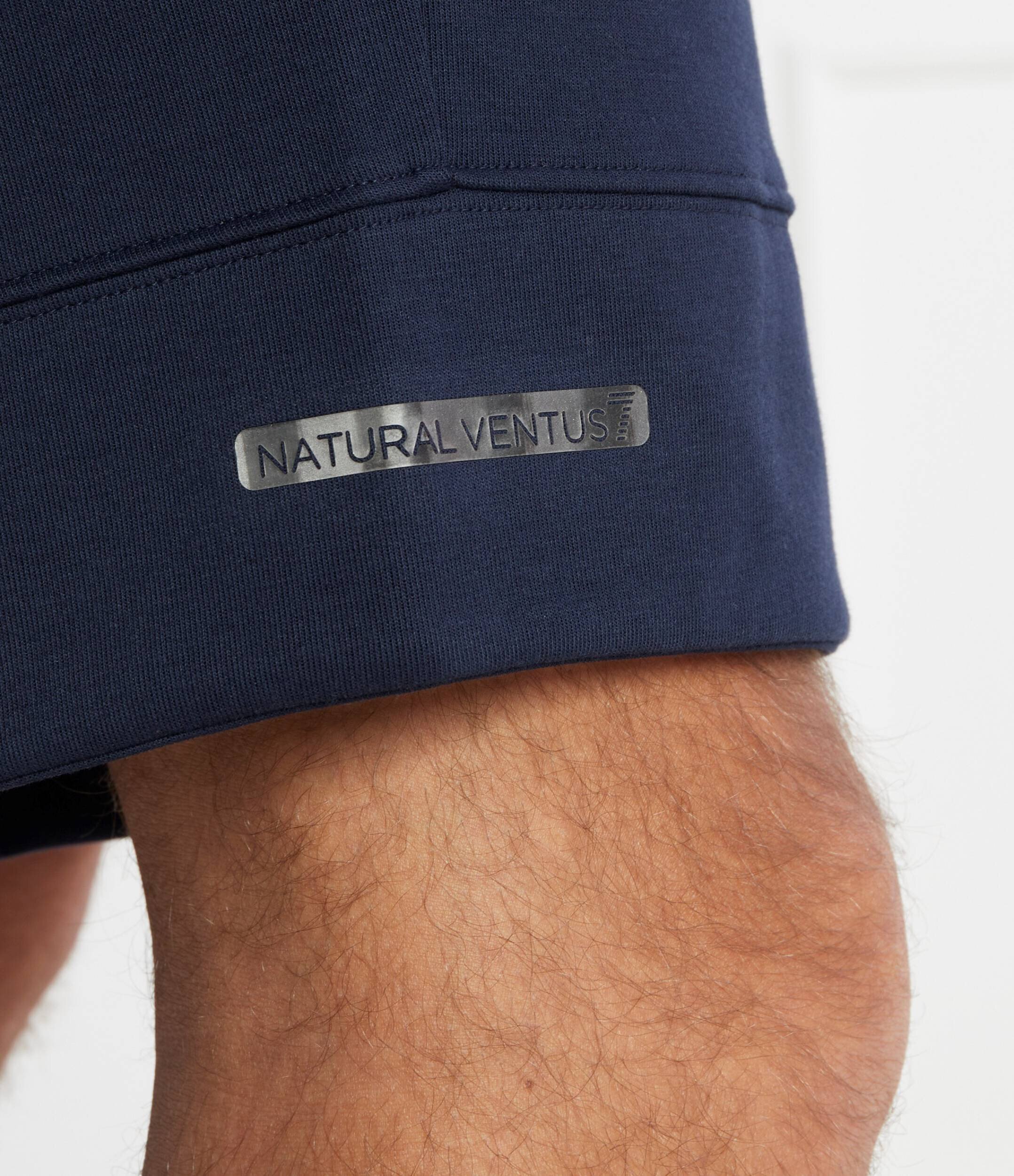 EA7 Pantaloni scurți | Regular Fit
