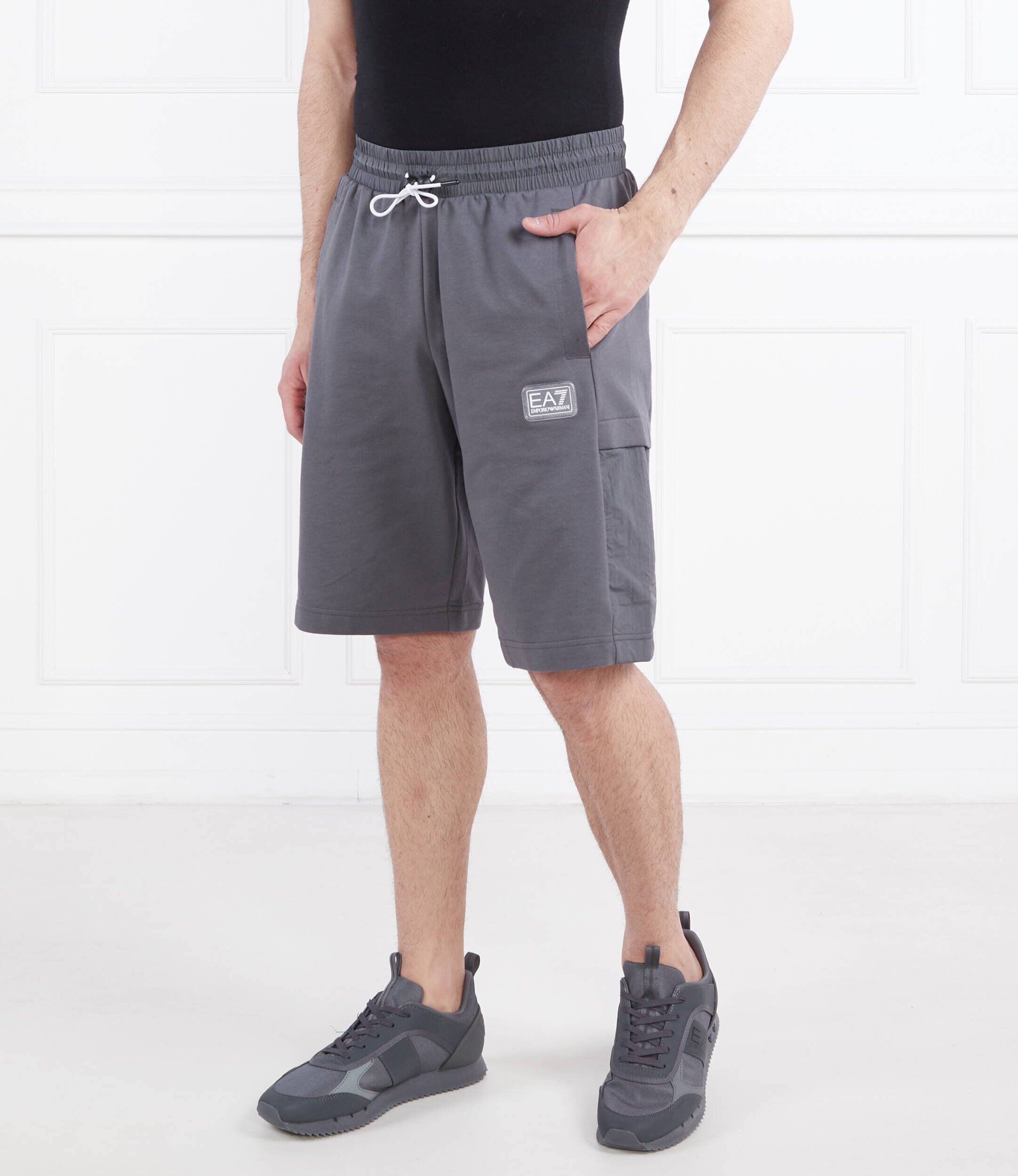 EA7 Pantaloni scurți | Regular Fit