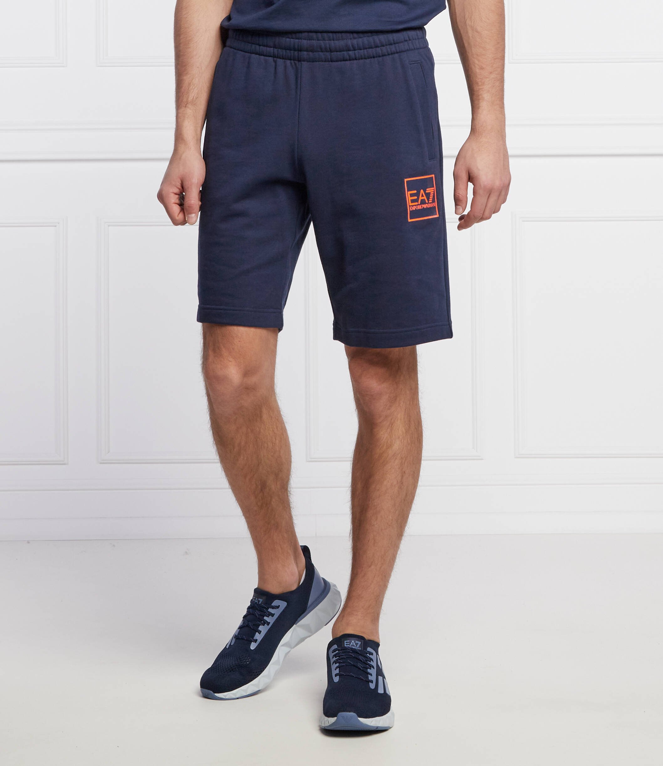 EA7 Pantaloni scurți | Regular Fit