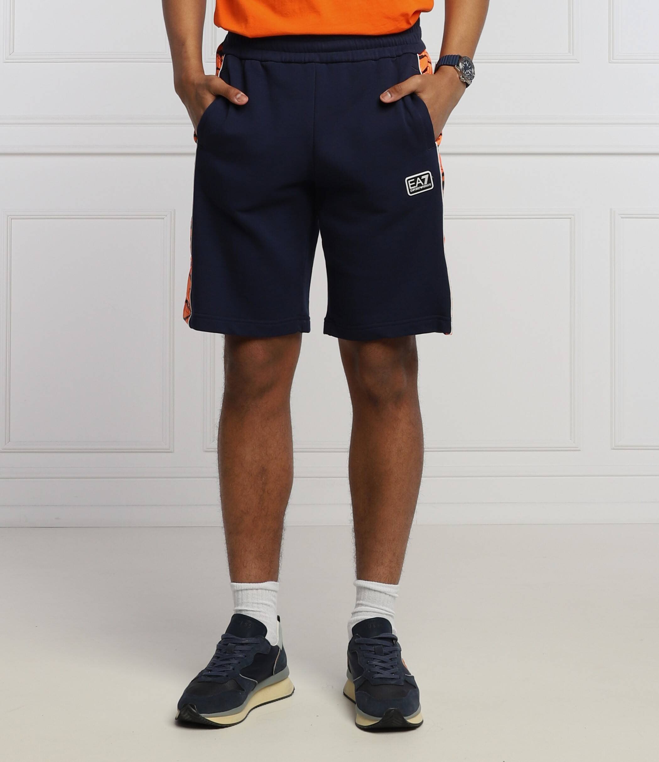 EA7 Pantaloni scurți | Regular Fit