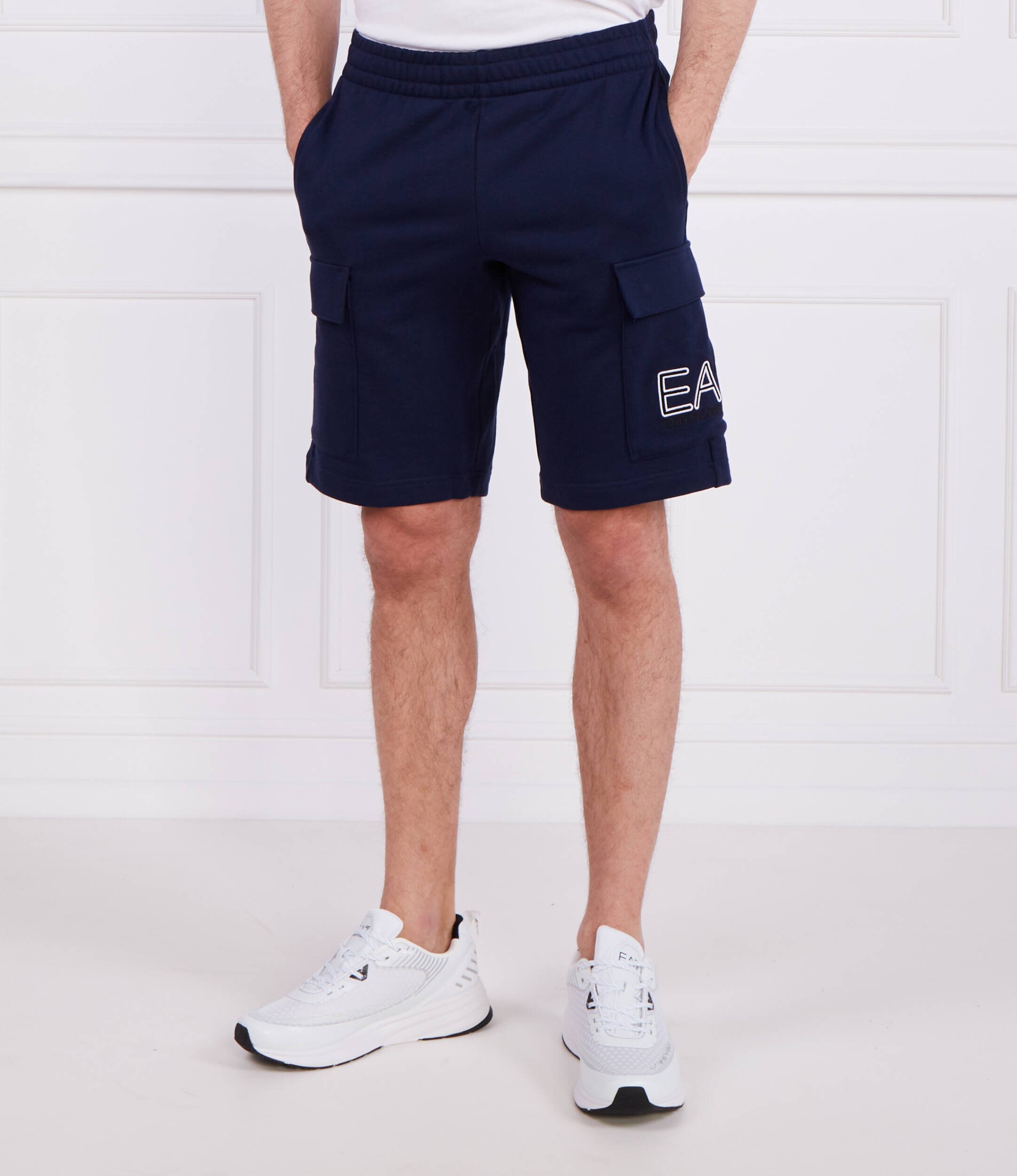 EA7 Pantaloni scurți | Relaxed fit