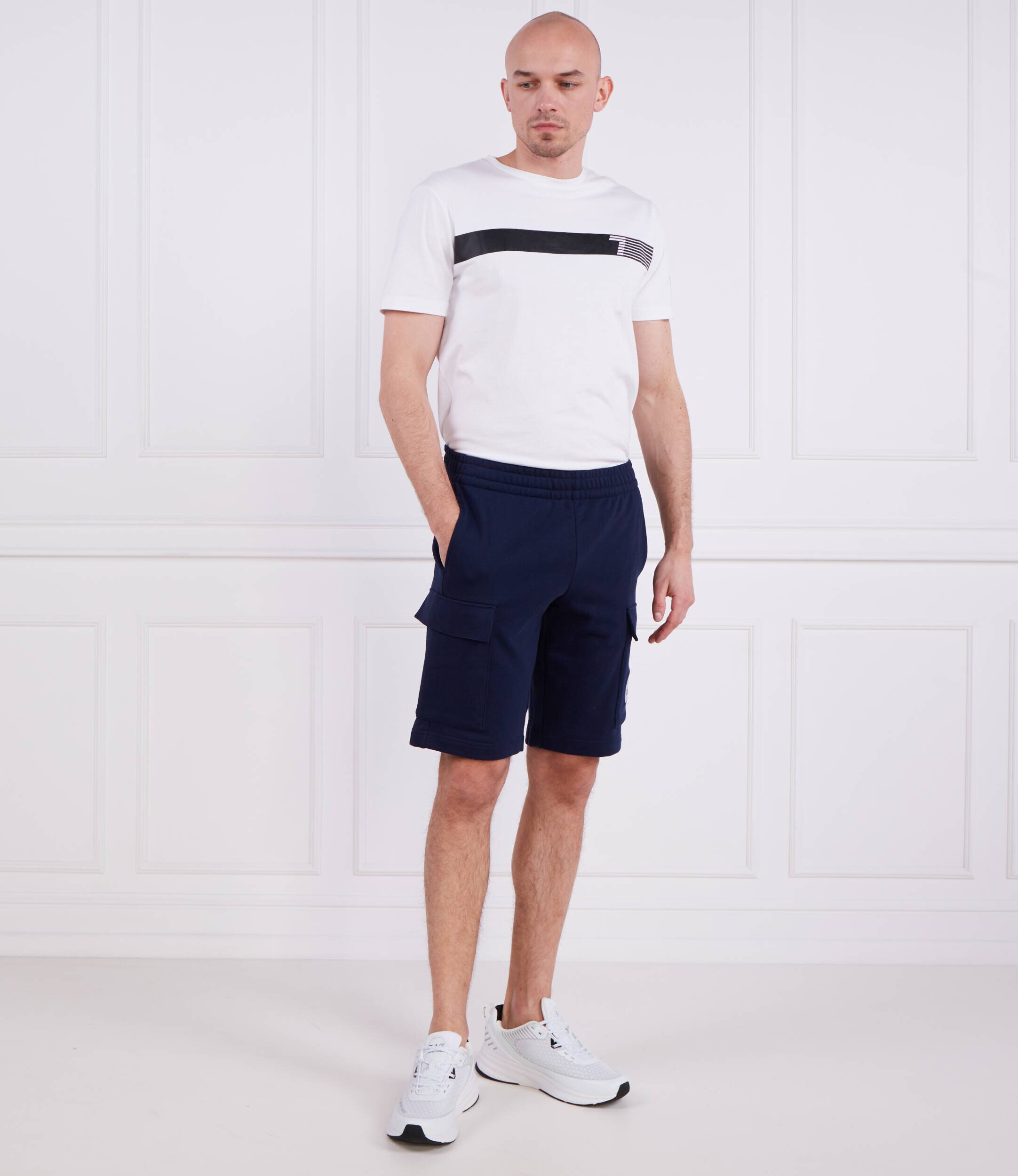 EA7 Pantaloni scurți | Relaxed fit