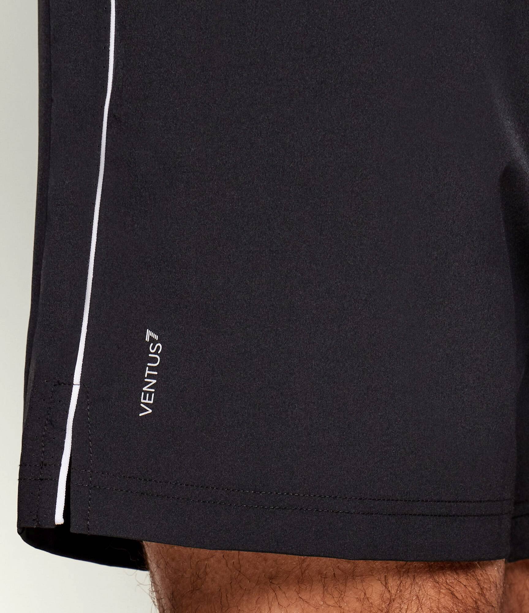 EA7 Pantaloni scurți | Slim Fit