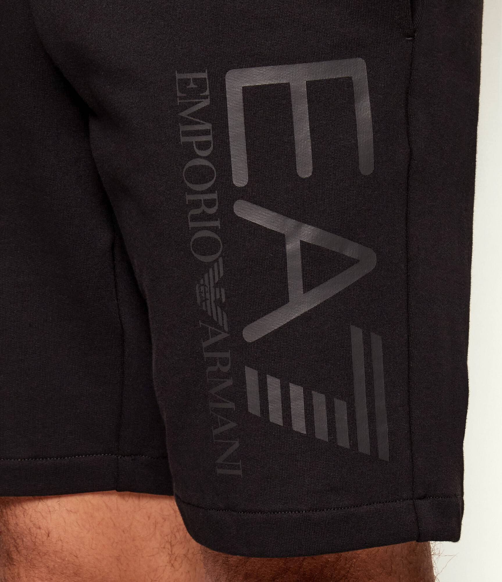 EA7 Pantaloni scurți | Slim Fit