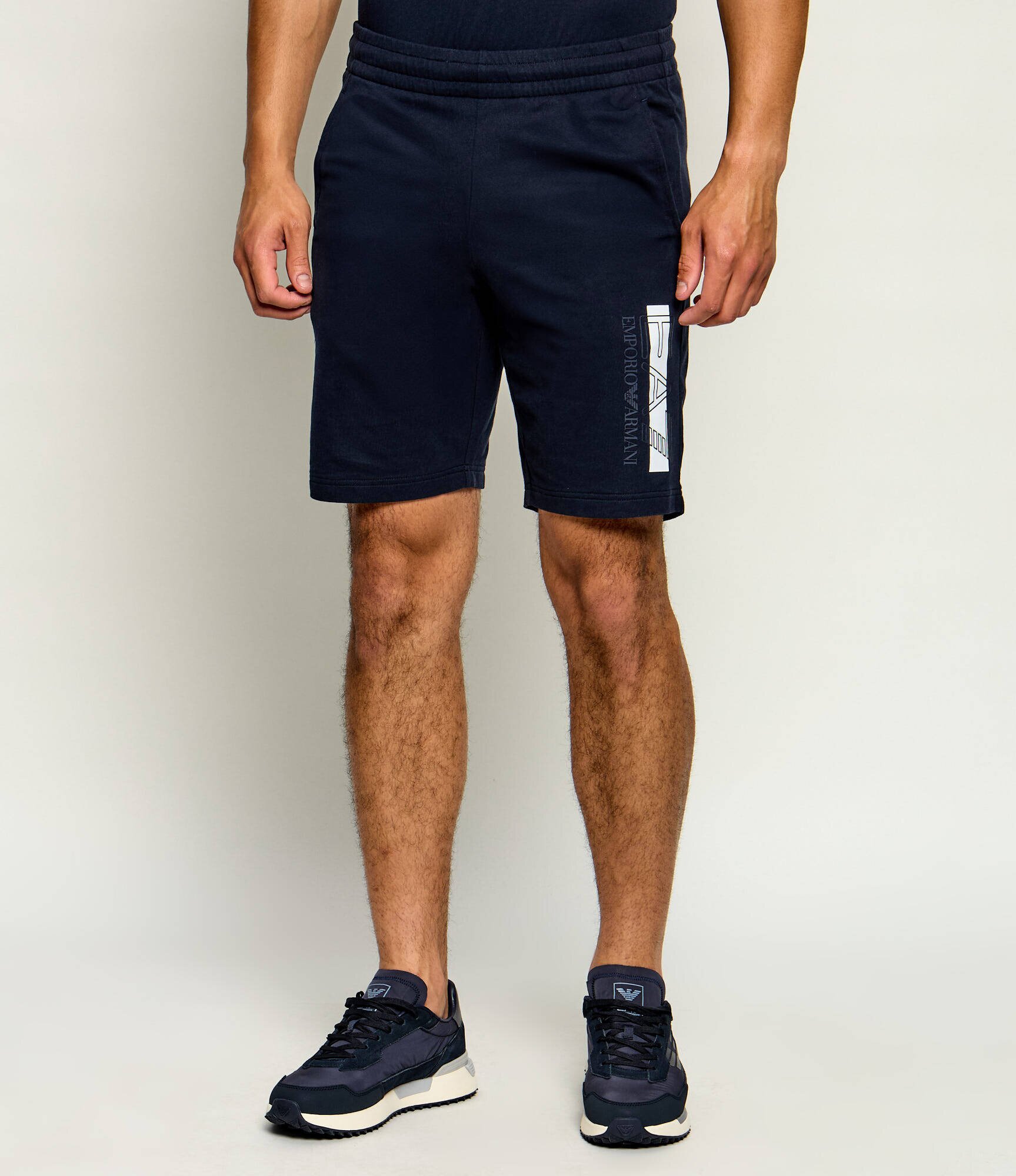 EA7 Pantaloni scurți | Slim Fit