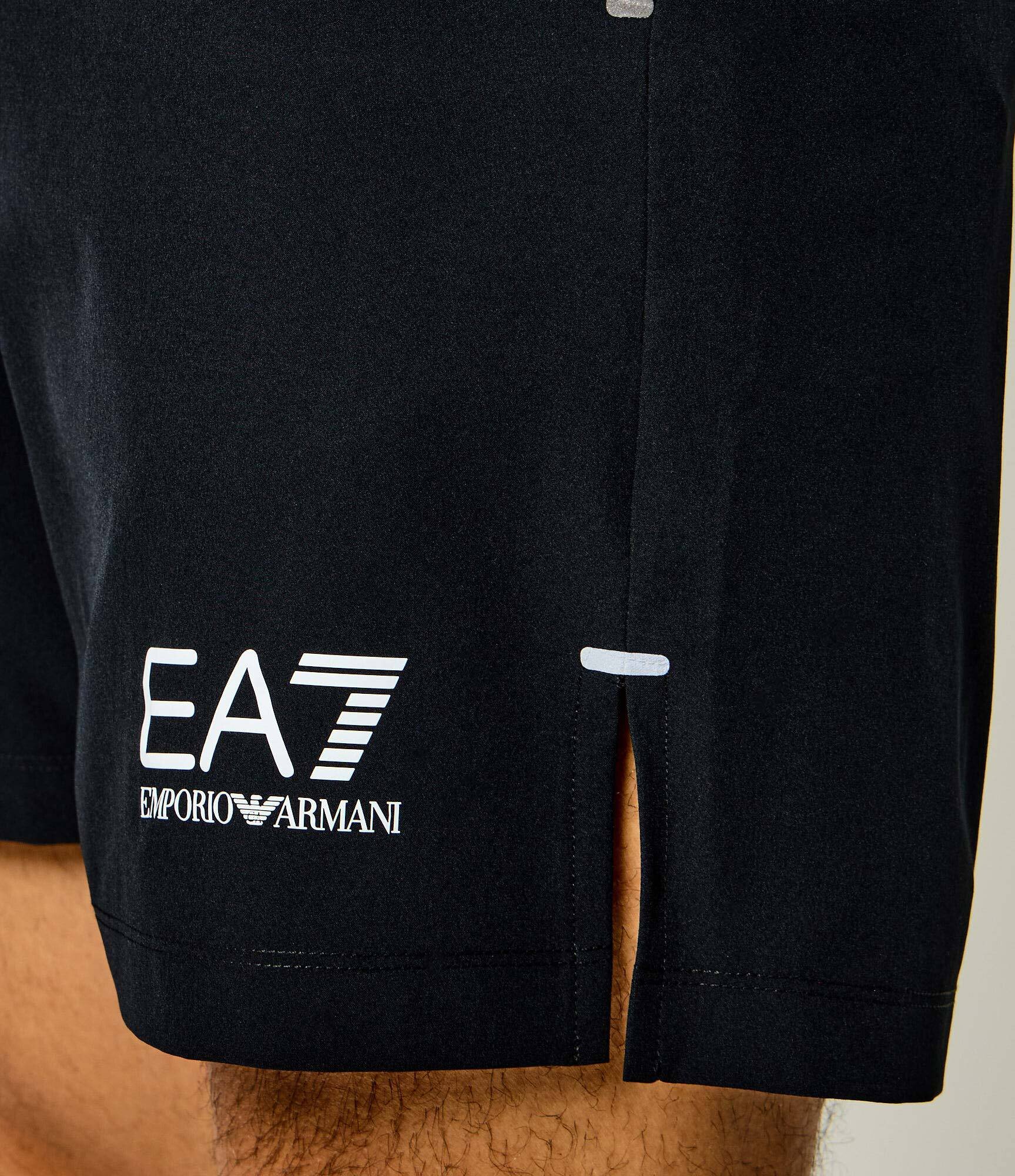 EA7 Pantaloni scurți | Slim Fit