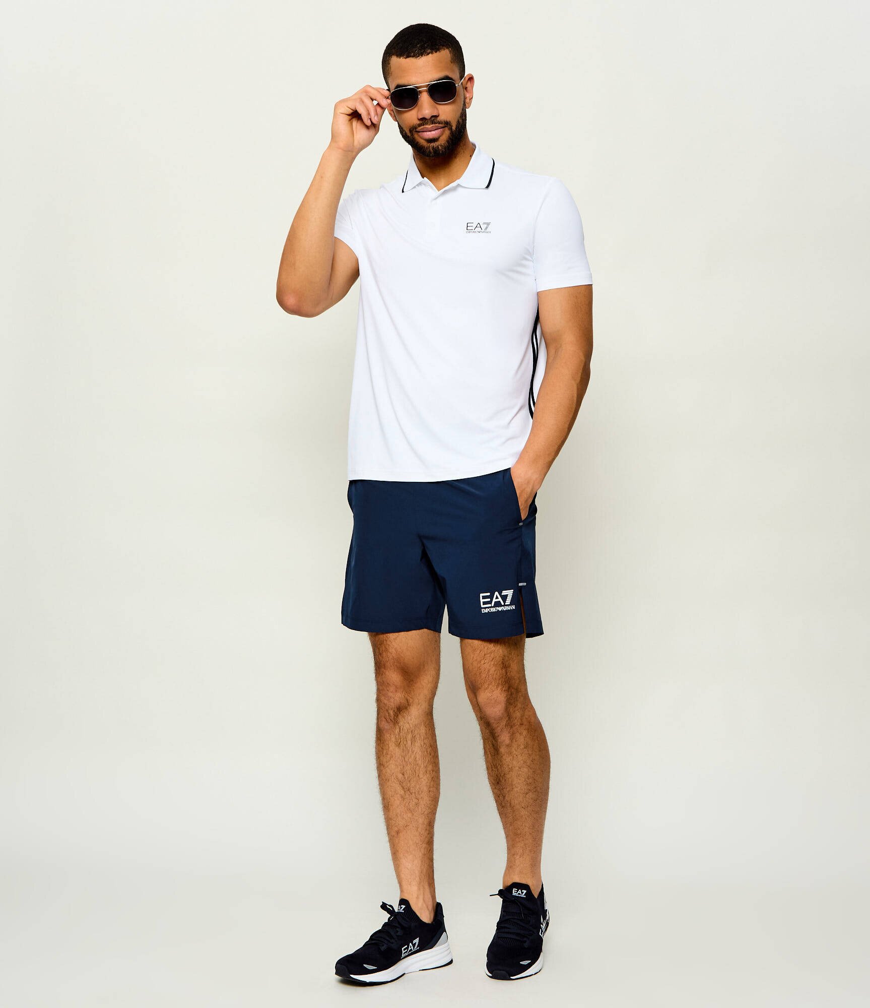 EA7 Pantaloni scurți | Slim Fit