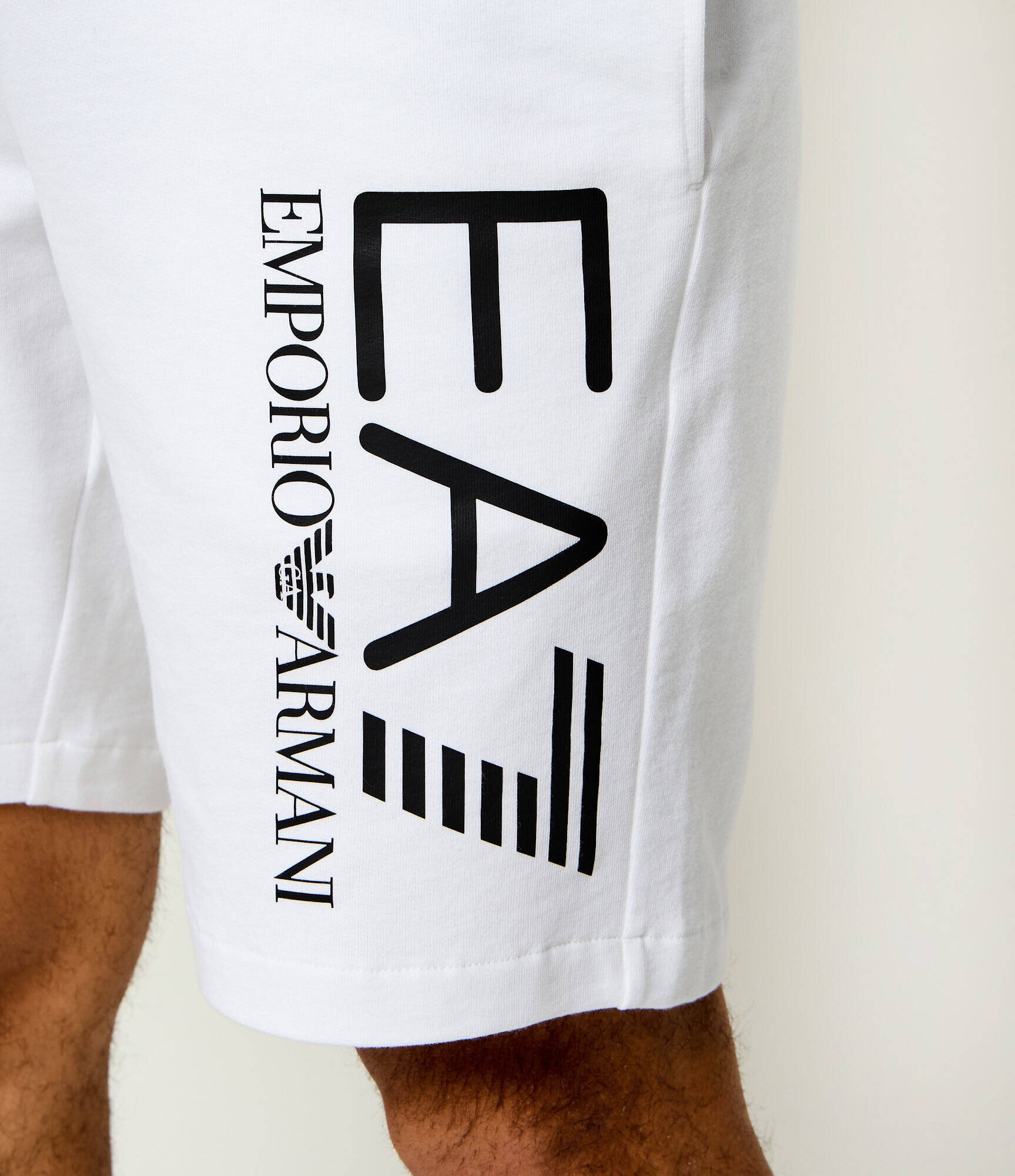 EA7 Pantaloni scurți | Slim Fit