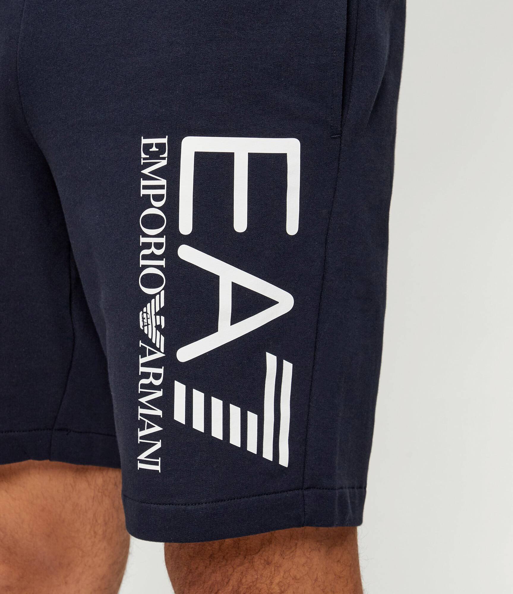 EA7 Pantaloni scurți | Slim Fit