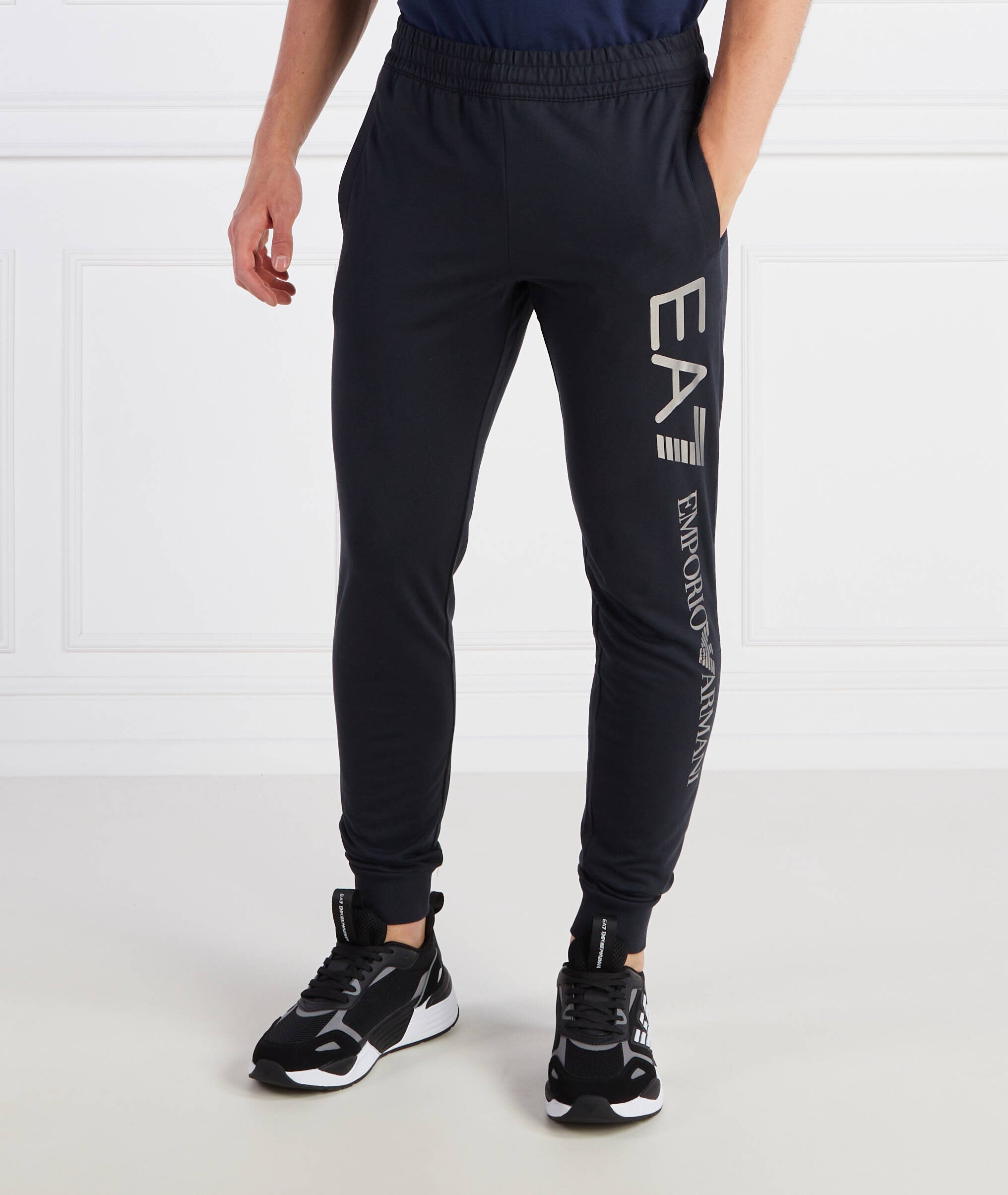 EA7 pantaloni treningowe | regular fit