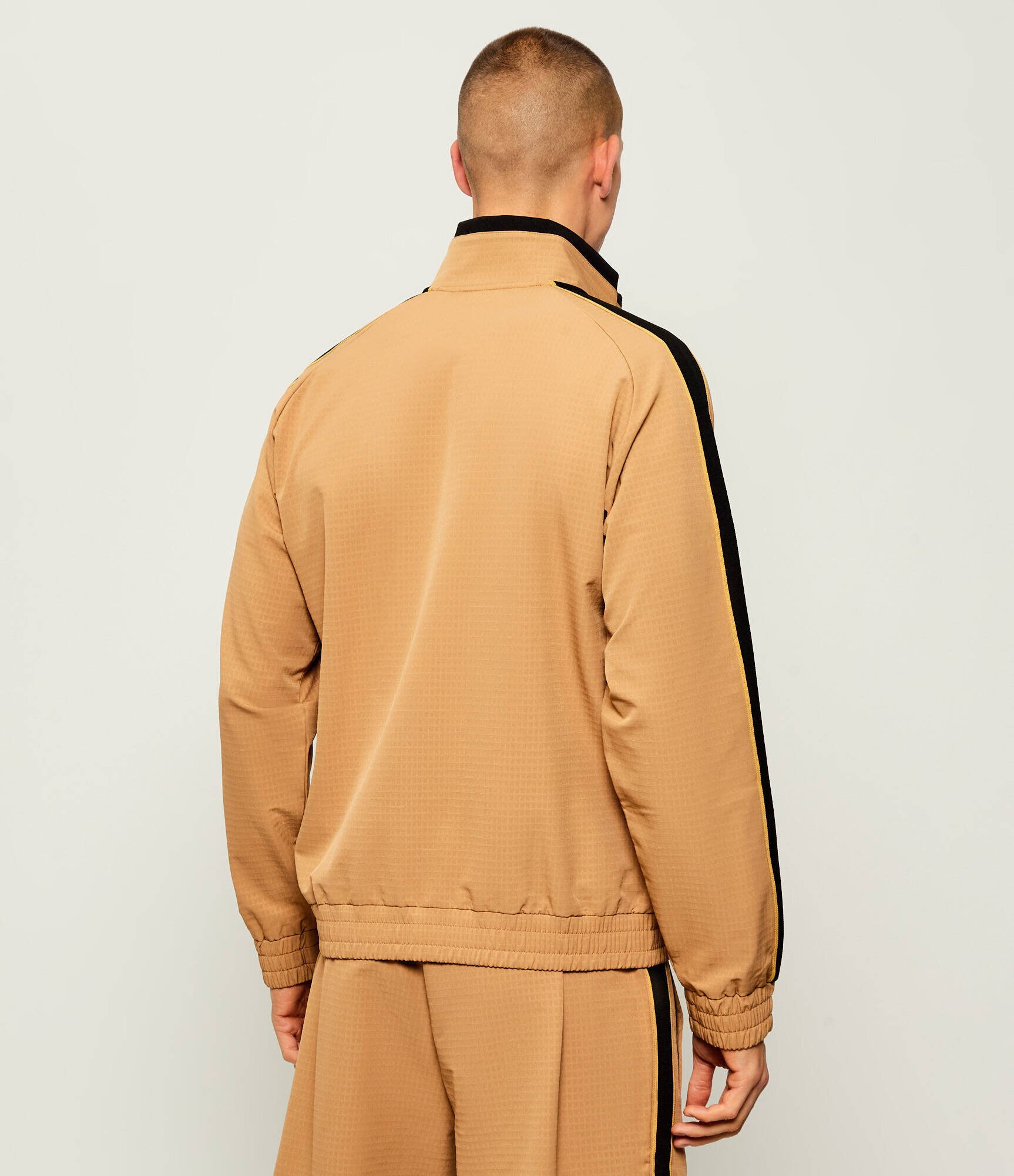 EA7 Trening | Modern fit