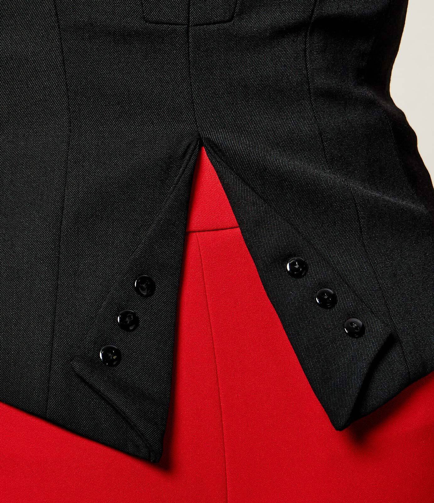 Elisabetta Franchi Jachetă | Slim Fit cu adaos de lână