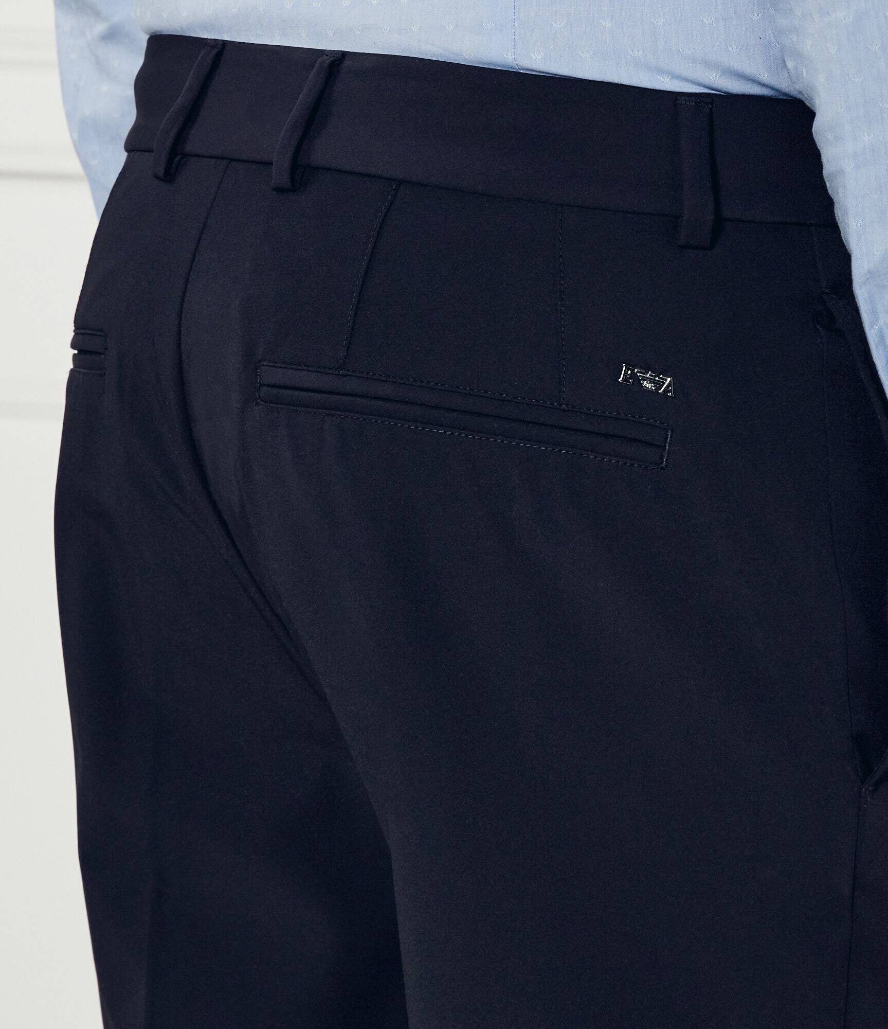 Emporio Armani Pantaloni chino | Regular Fit