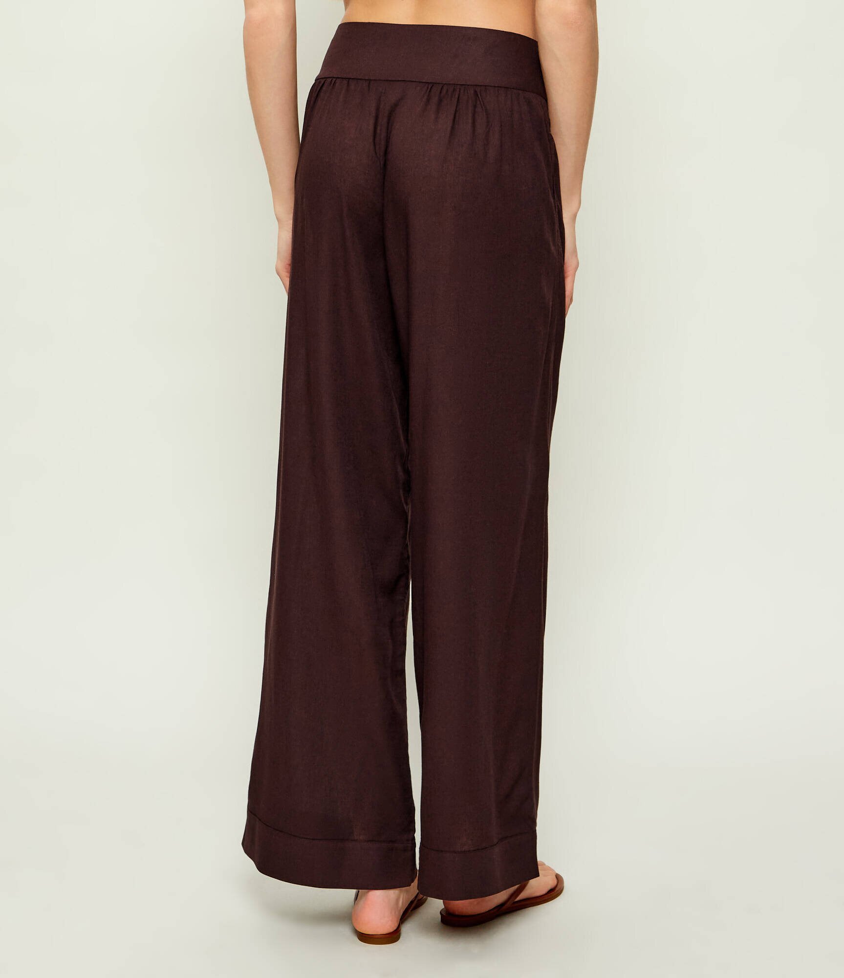 Emporio Armani Pantaloni | Loose fit | cu adaos de in